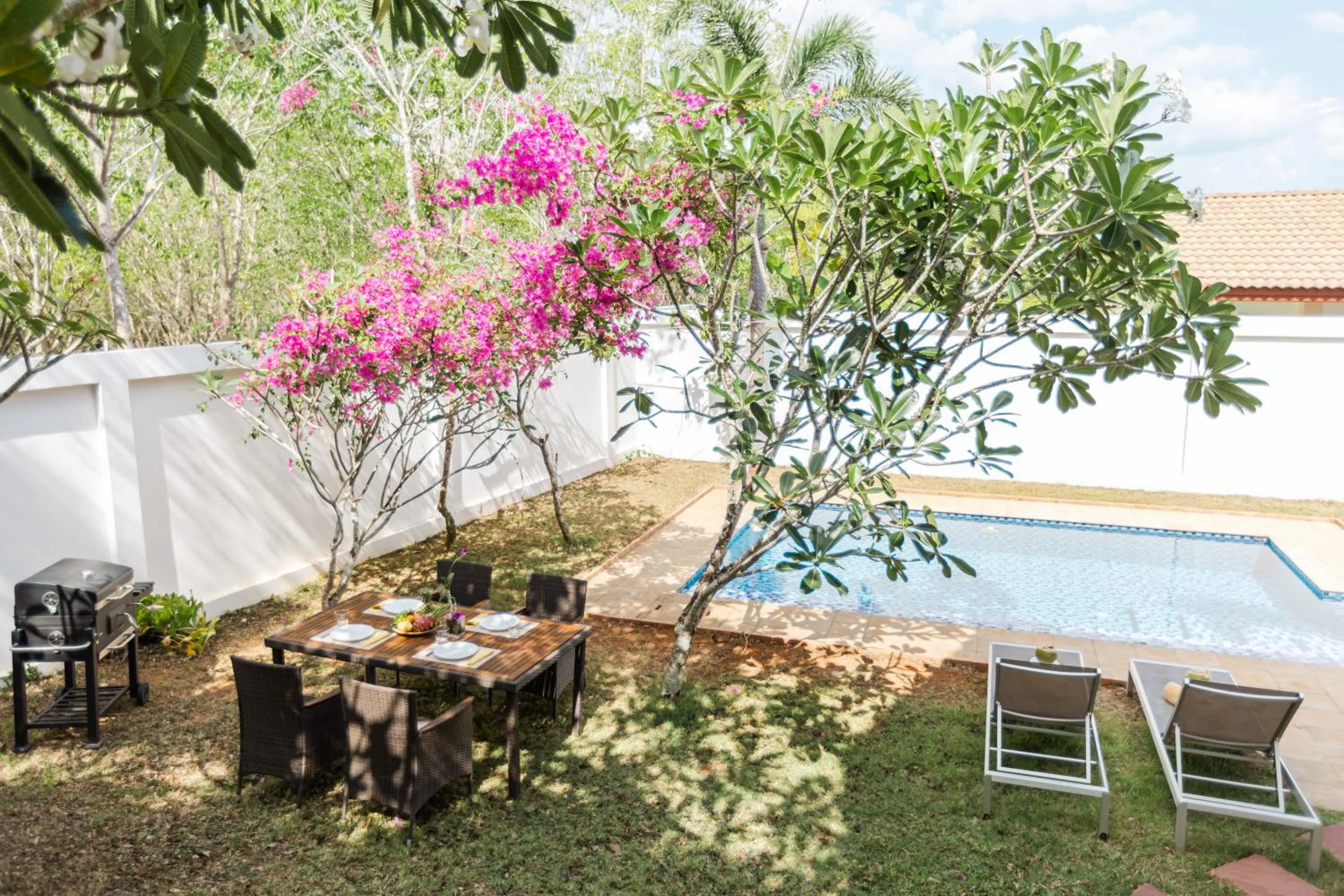 Property building in Cliff Haven Villa Krabi