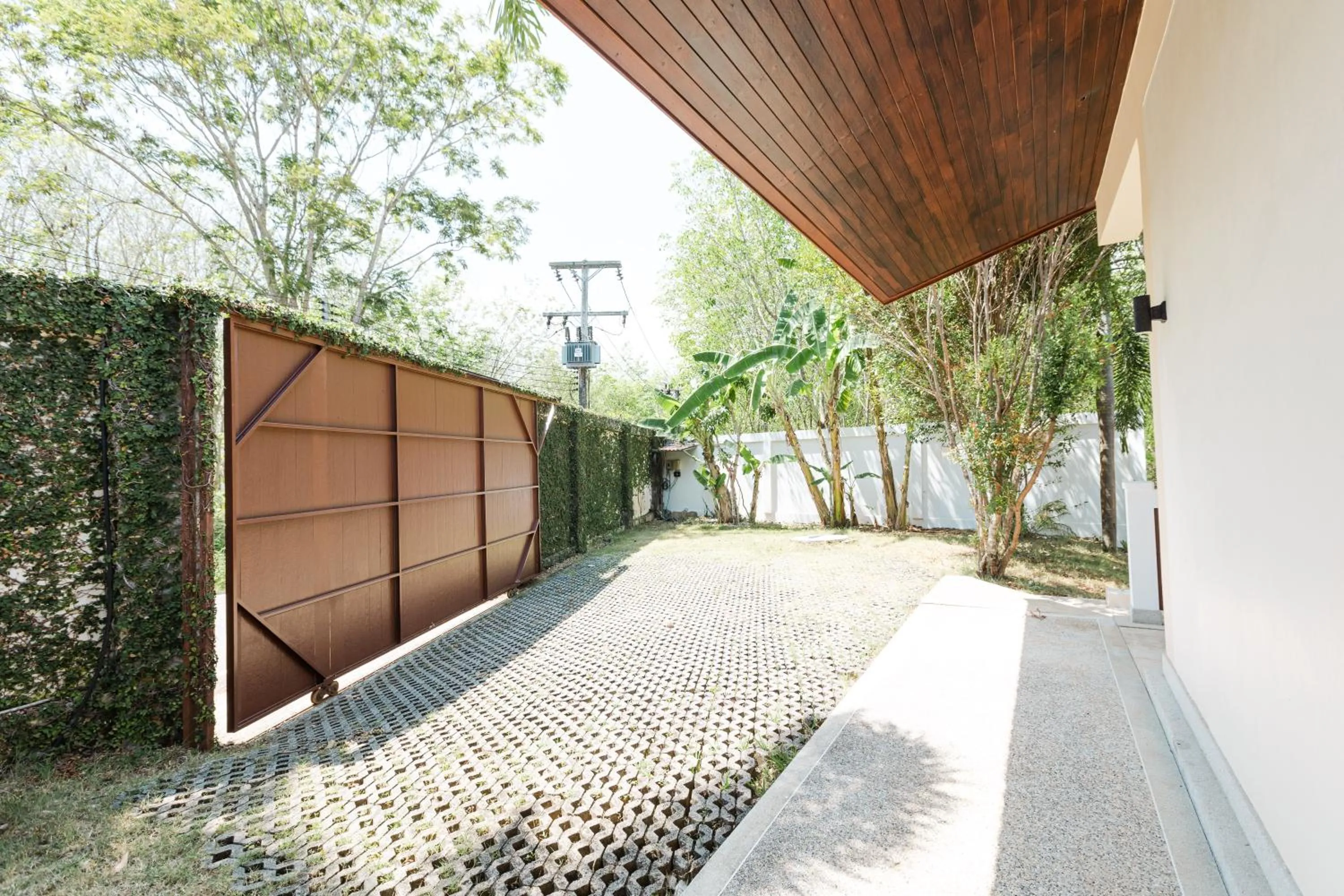 Spring in Cliff Haven Villa Krabi