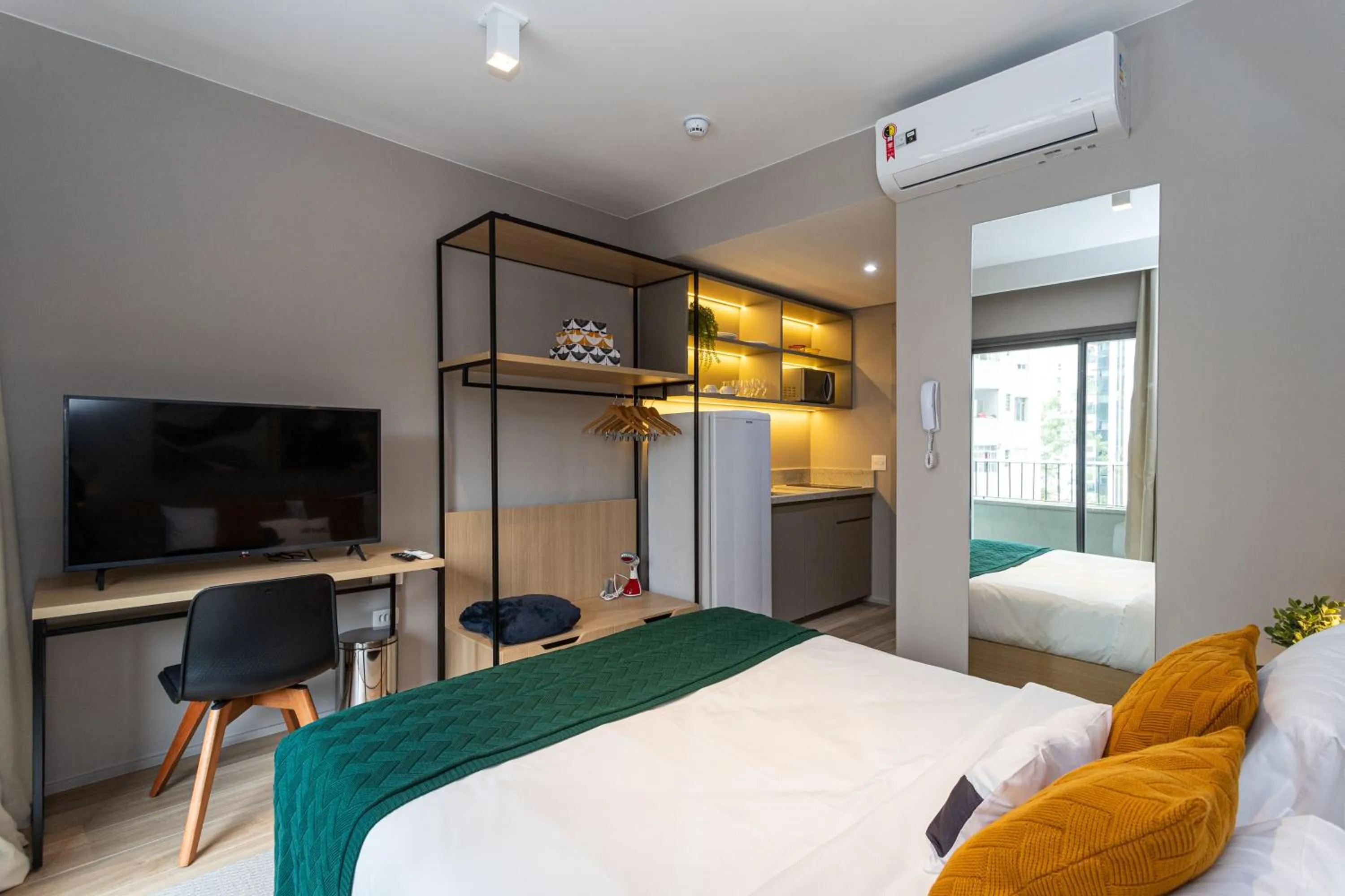 Bed in Charlie Haddock Jardim Paulista