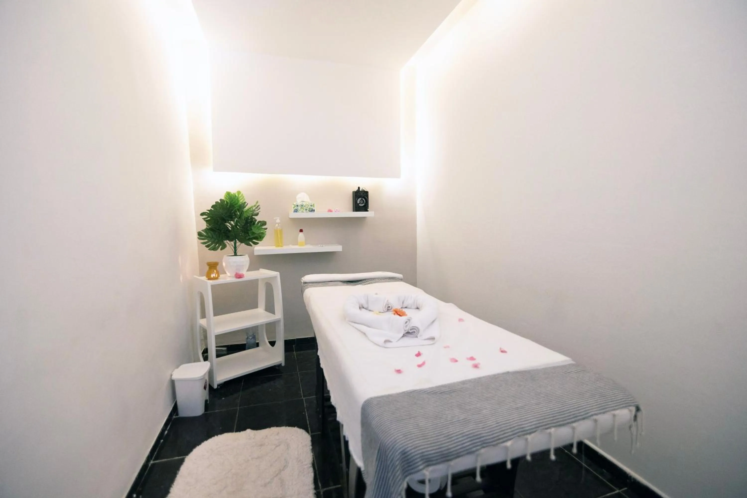 Spa and wellness centre/facilities in TMK Marine Beach by Turismark