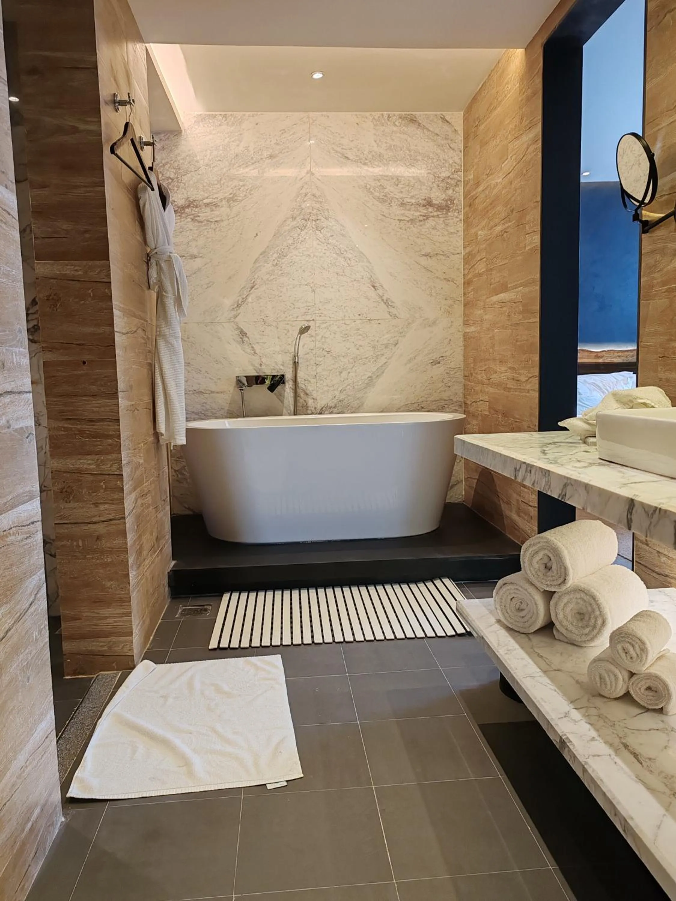 Bath in Hotel Barahi Kathmandu