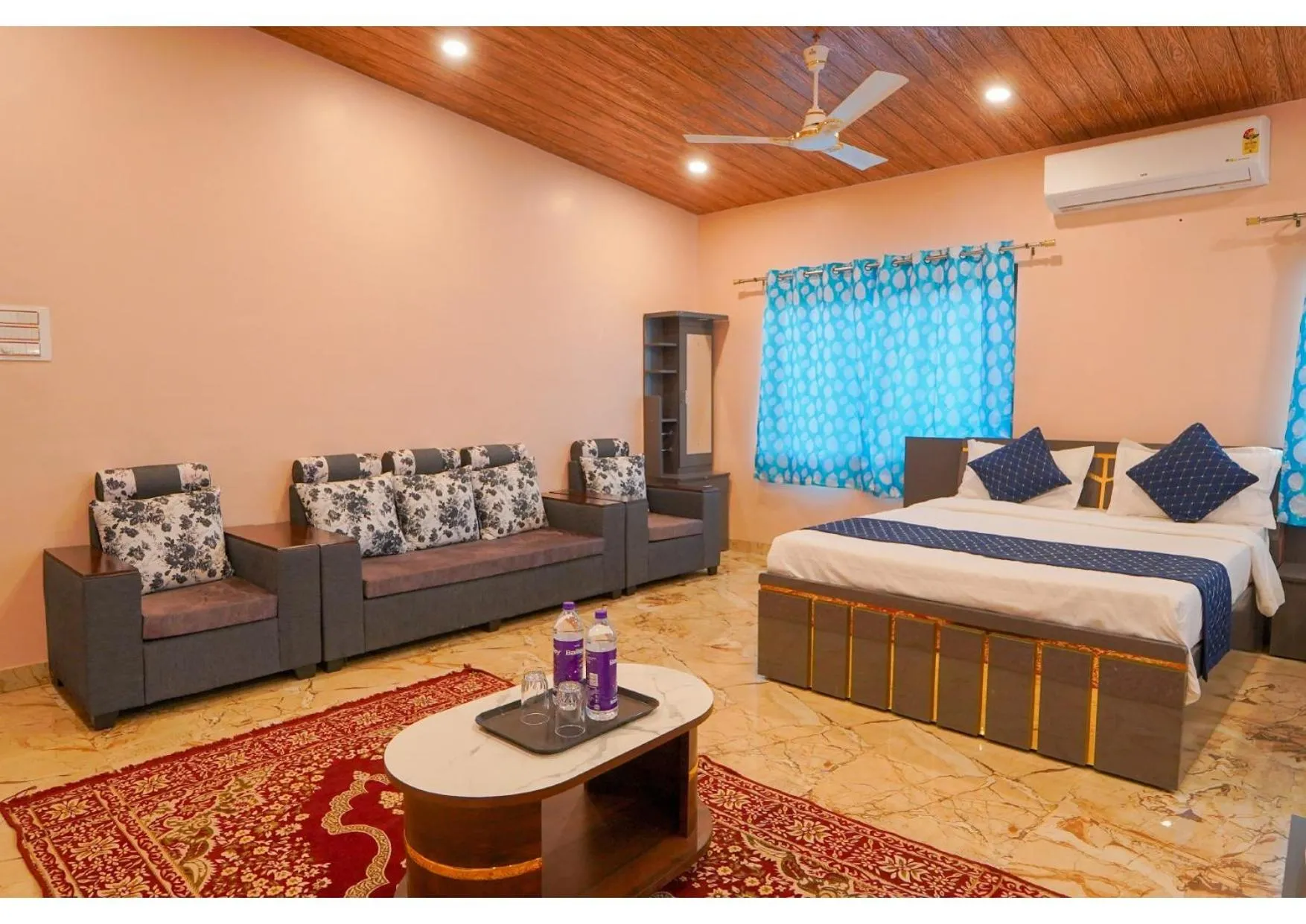 Bedroom, Bed in Saanjh Riverside Resort