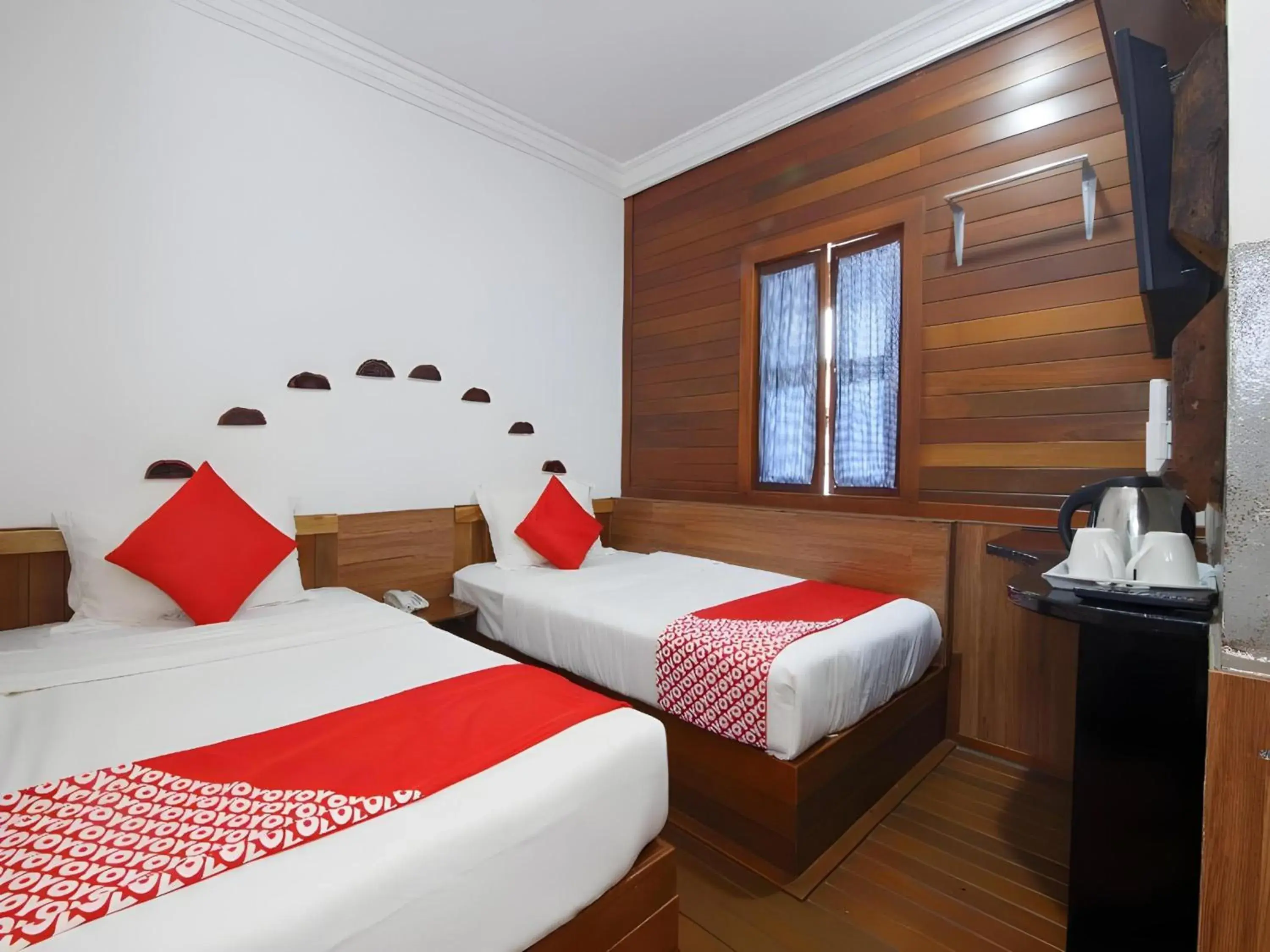 Deluxe Twin Room in Hotel O Five 2 Deluxe Twin Room in Hotel O Five 2