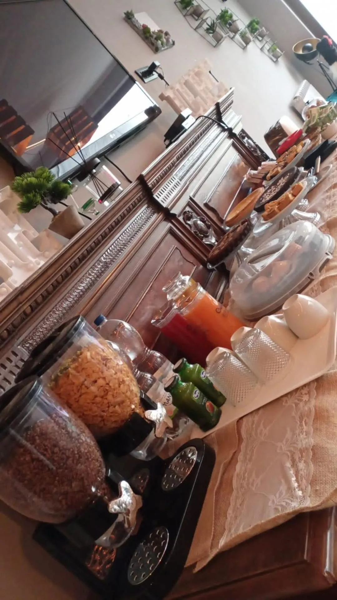 Breakfast in The Life