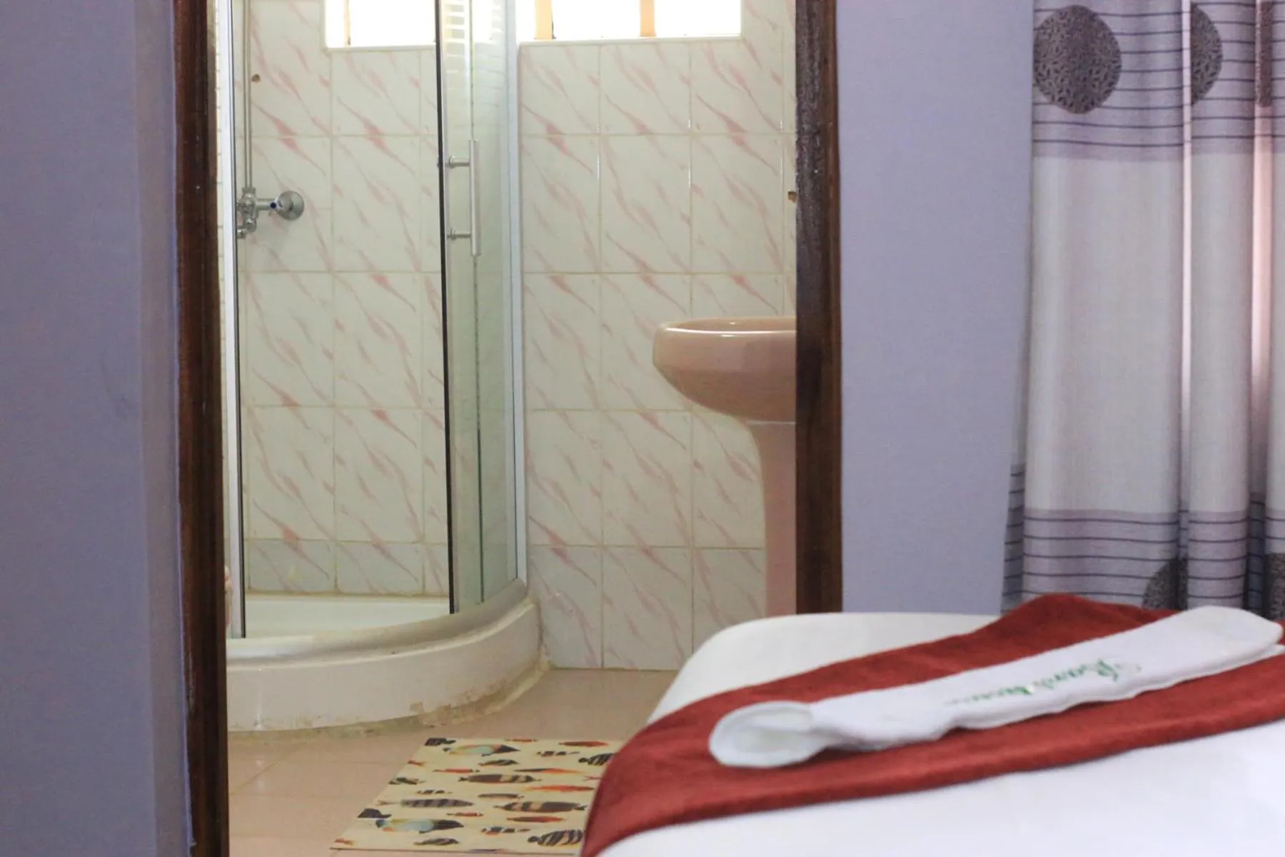 Bathroom, Bed in Bankhouse Retreat Karen