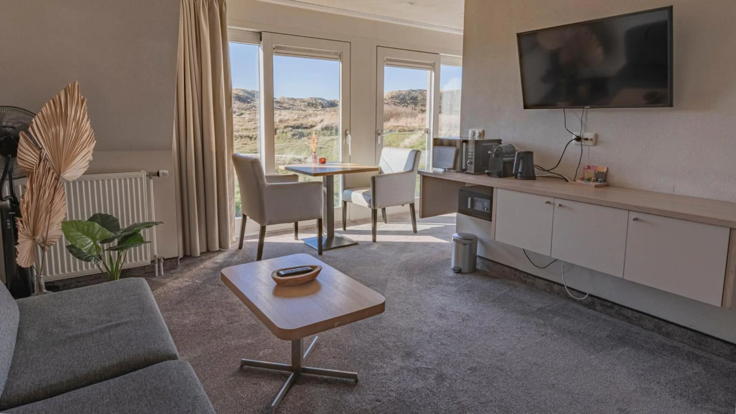 TV and multimedia in Strandhotel Camperduin