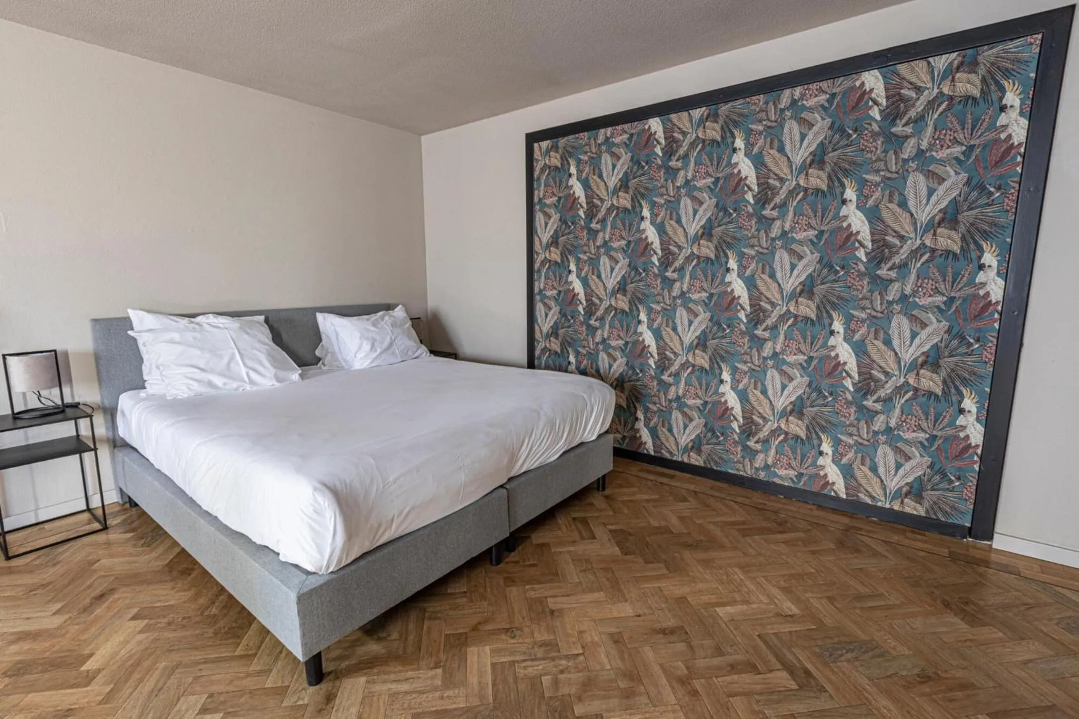 Bed in Strandhotel Camperduin