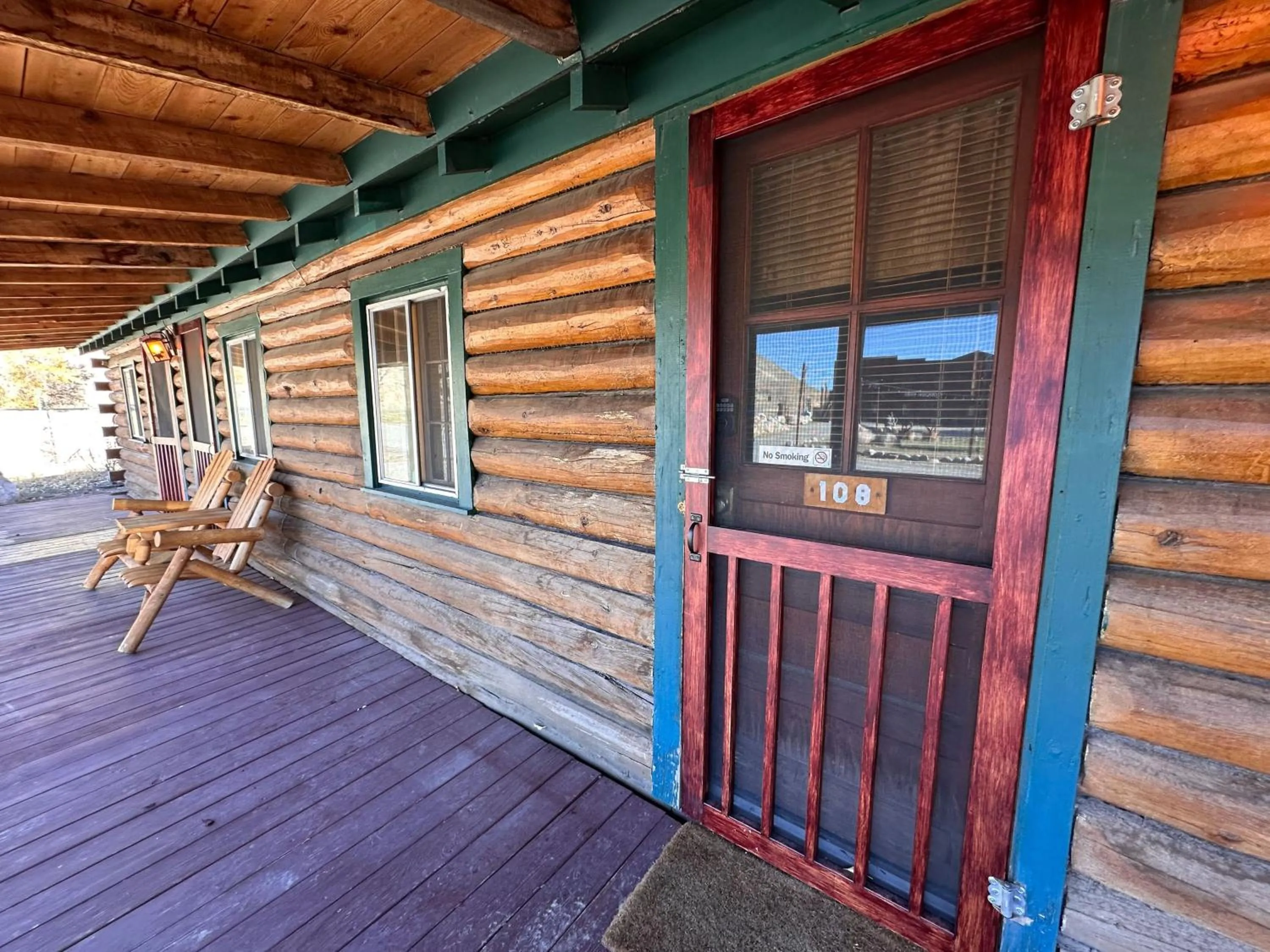 Property building in Chinook Winds Lodge