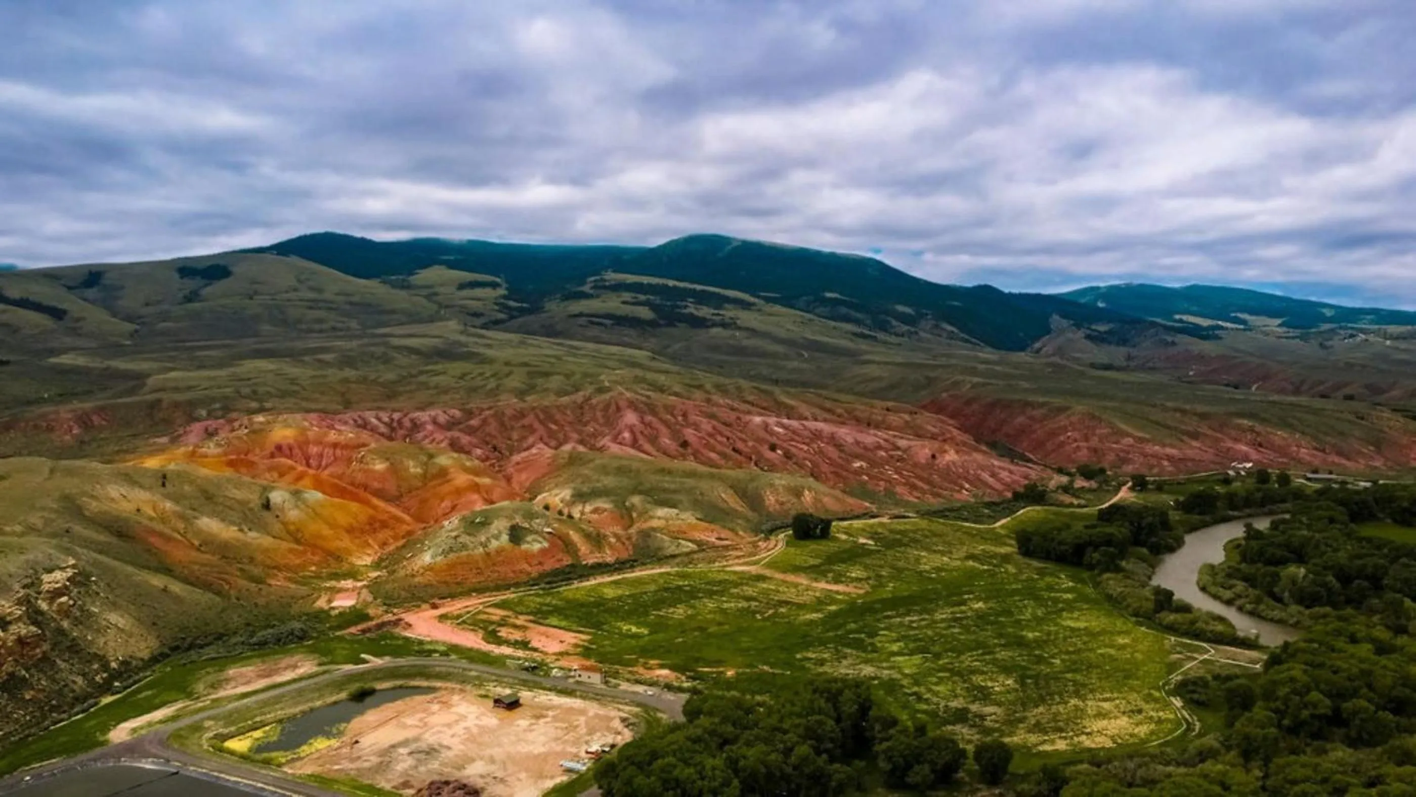 Nearby landmark in Chinook Winds Lodge