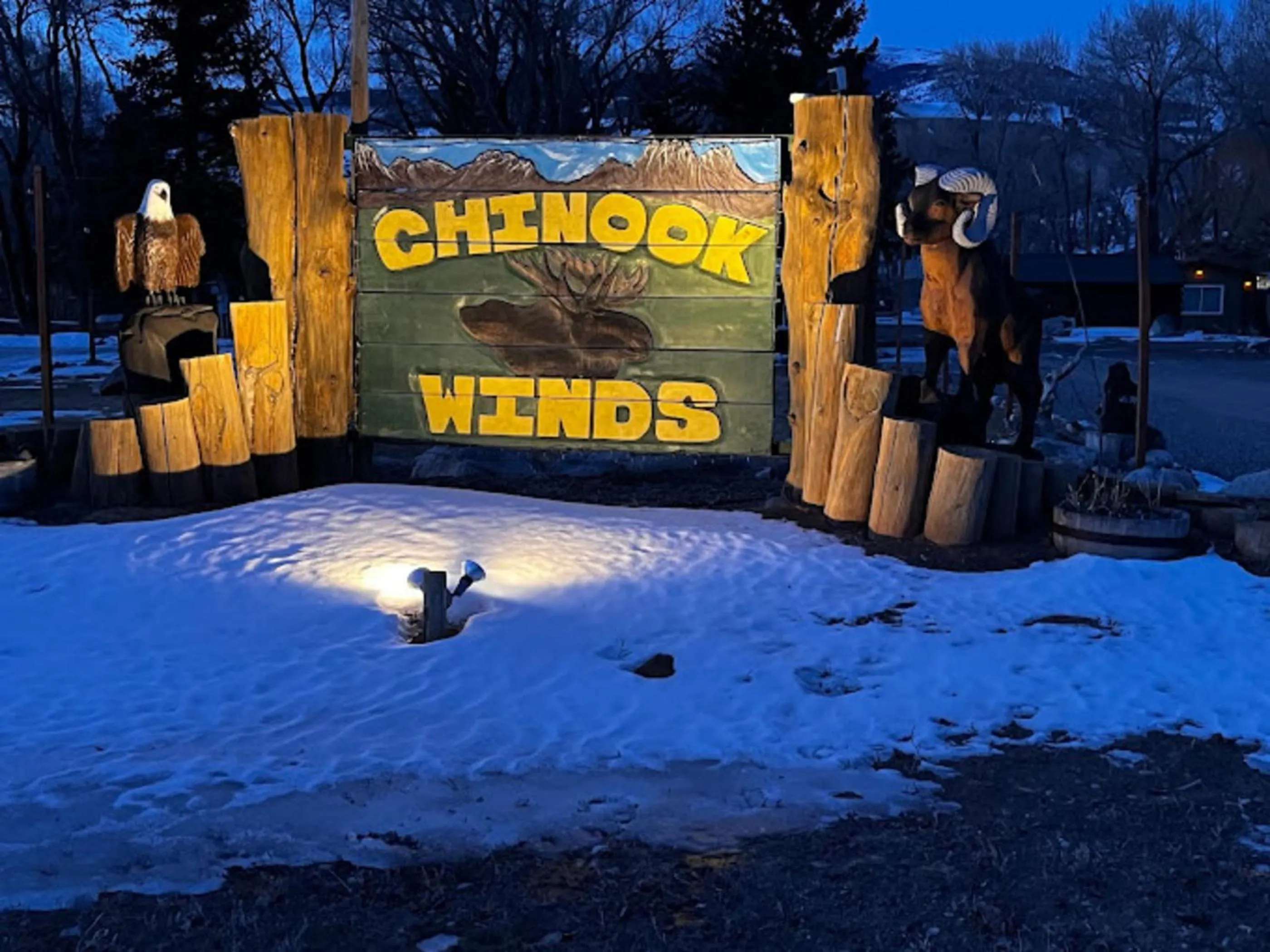 Property logo or sign in Chinook Winds Lodge