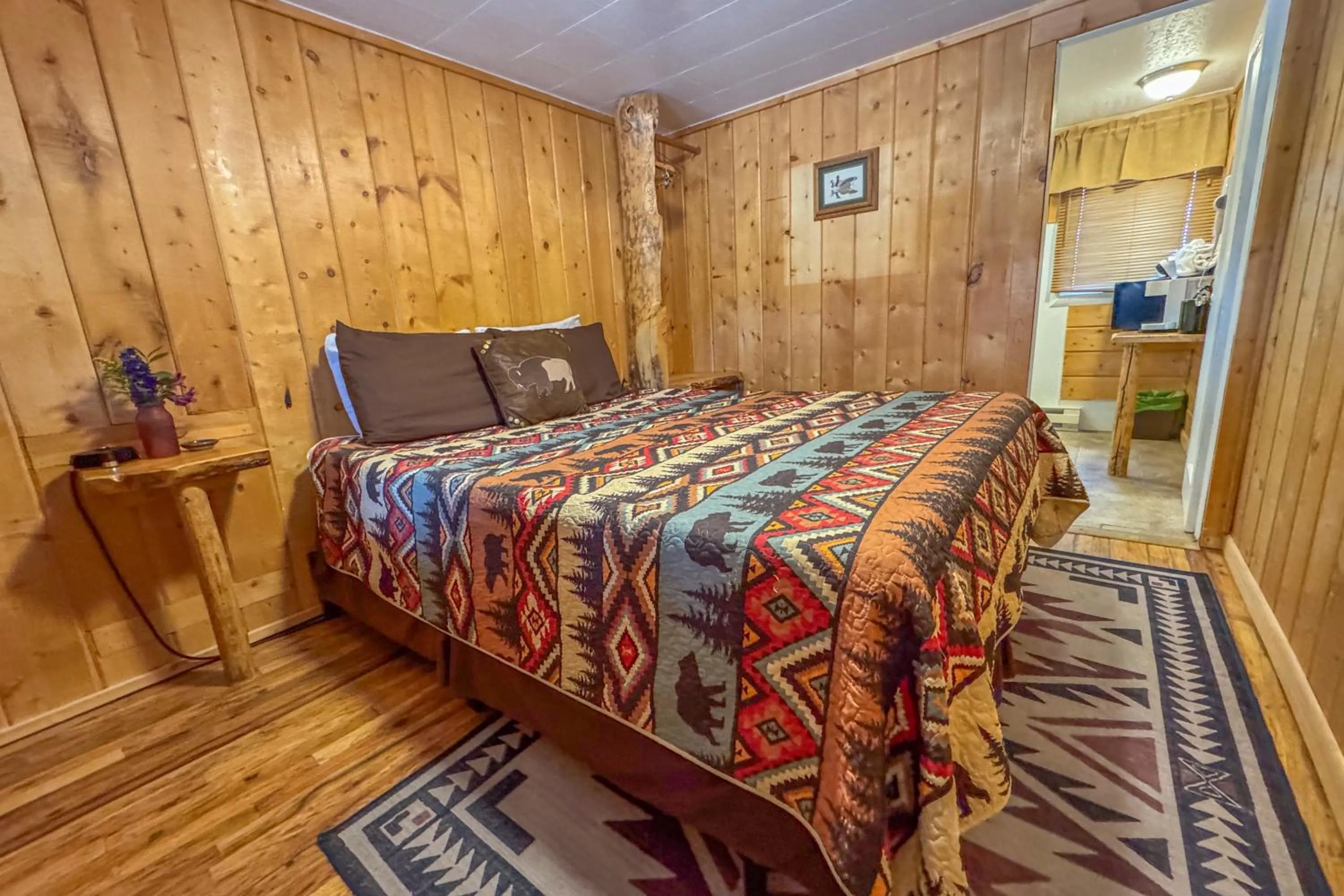 Bed in Chinook Winds Lodge