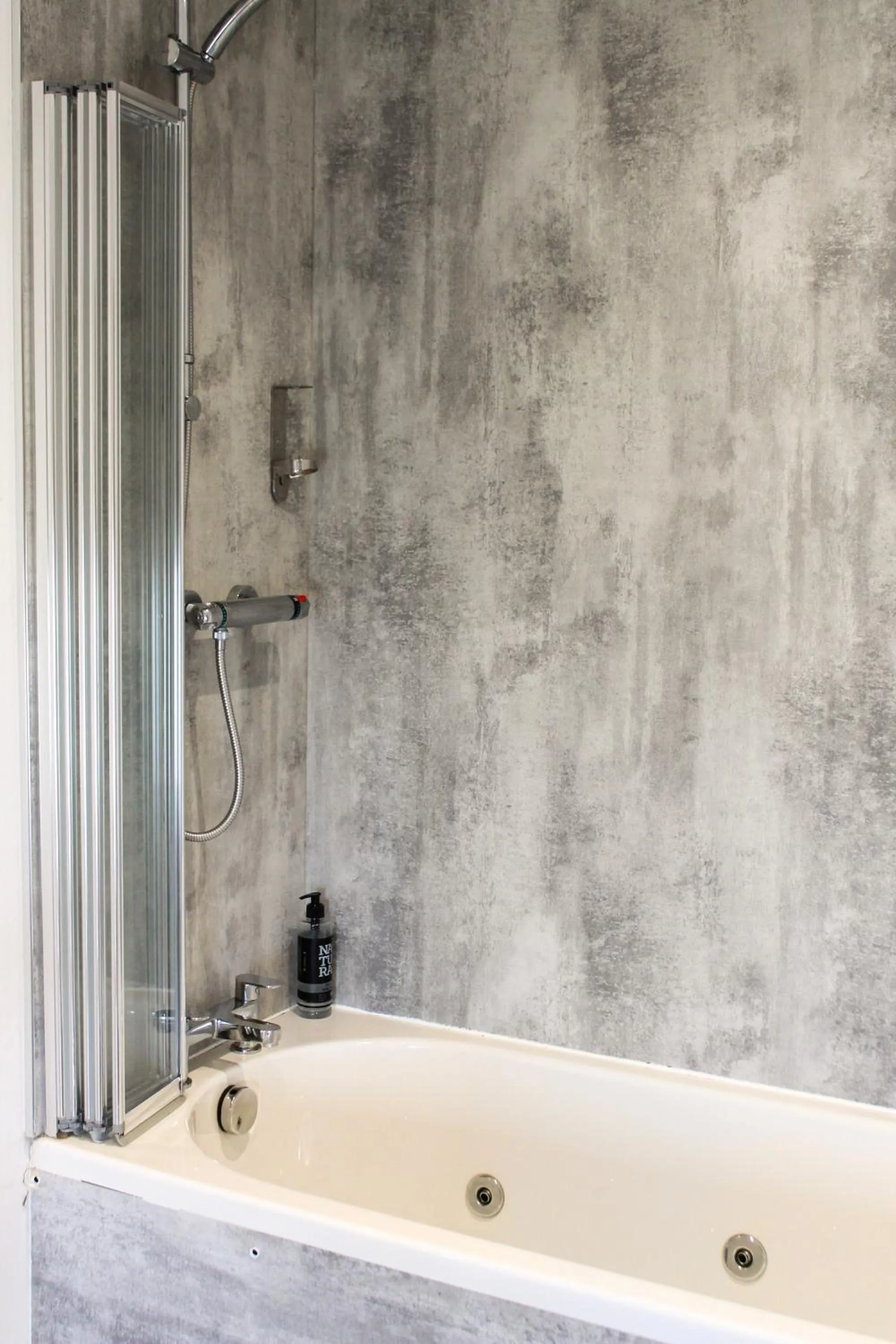 Bathroom in Poseidon Inn