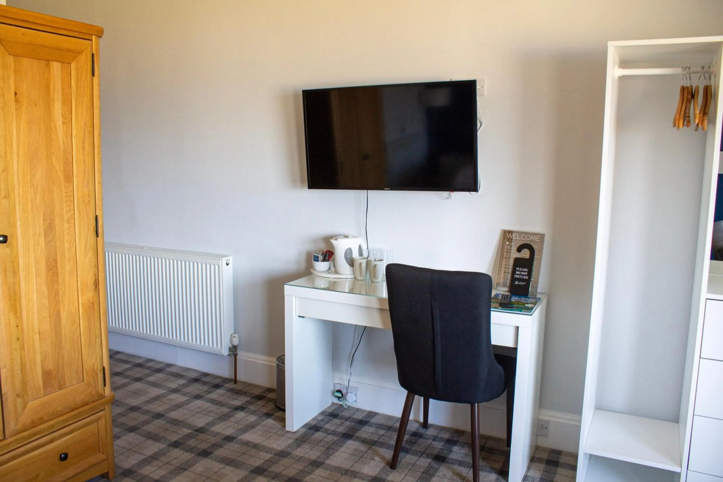 TV and multimedia in Poseidon Inn