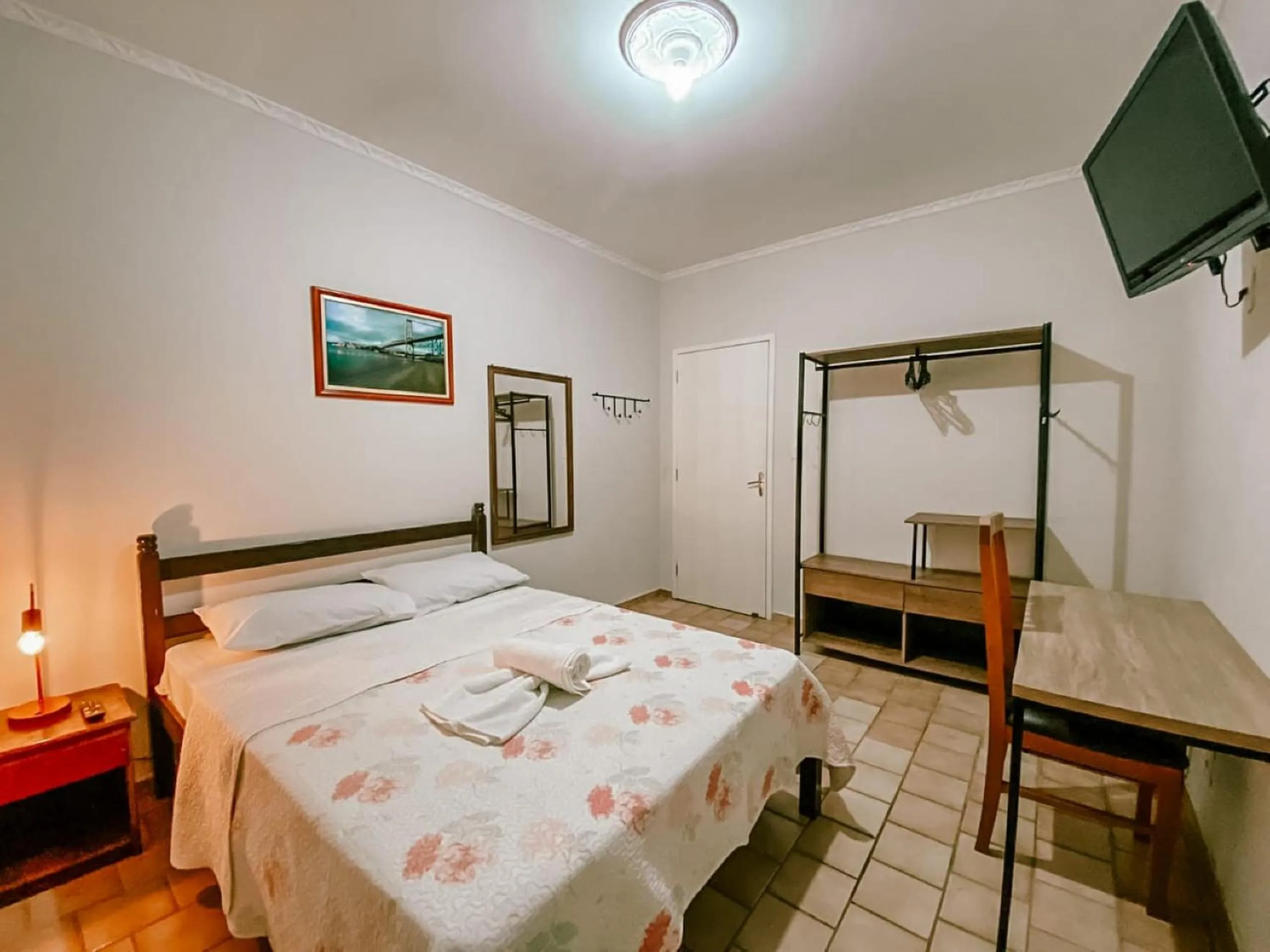 TV and multimedia, Bed in Garden 437 Suítes