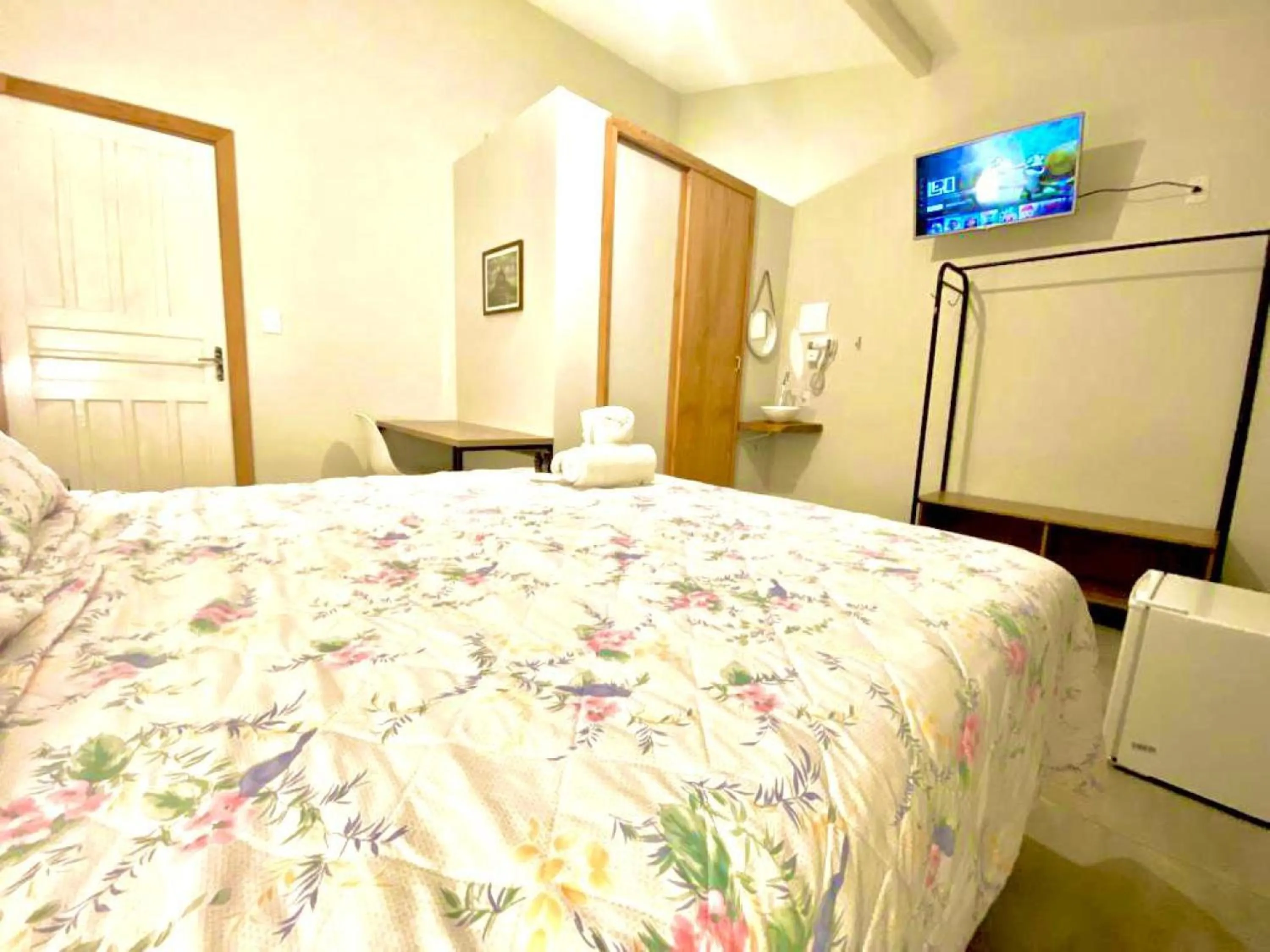 Photo of the whole room, Bed in Garden 437 Suítes