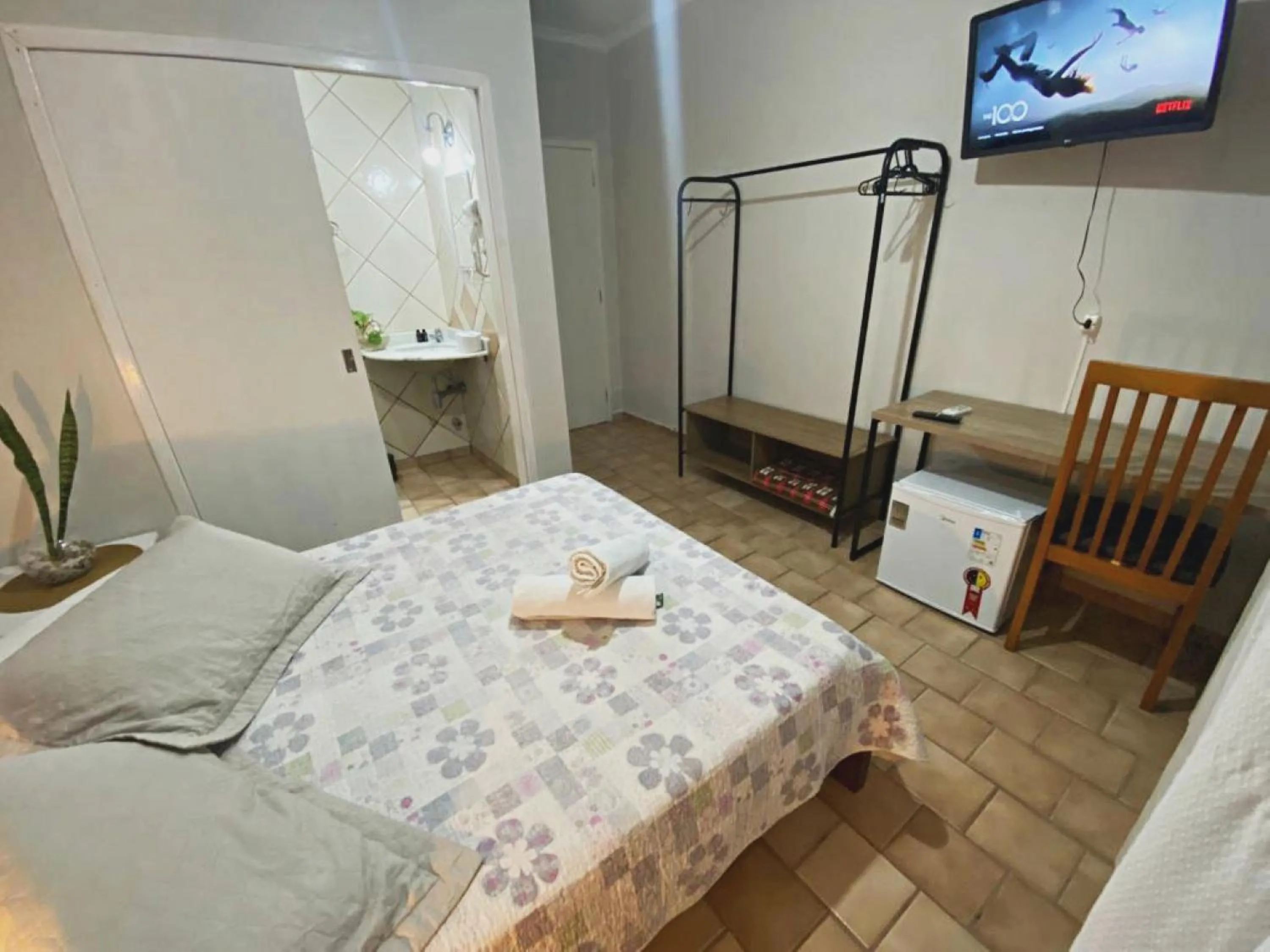 Photo of the whole room, Bed in Garden 437 Suítes