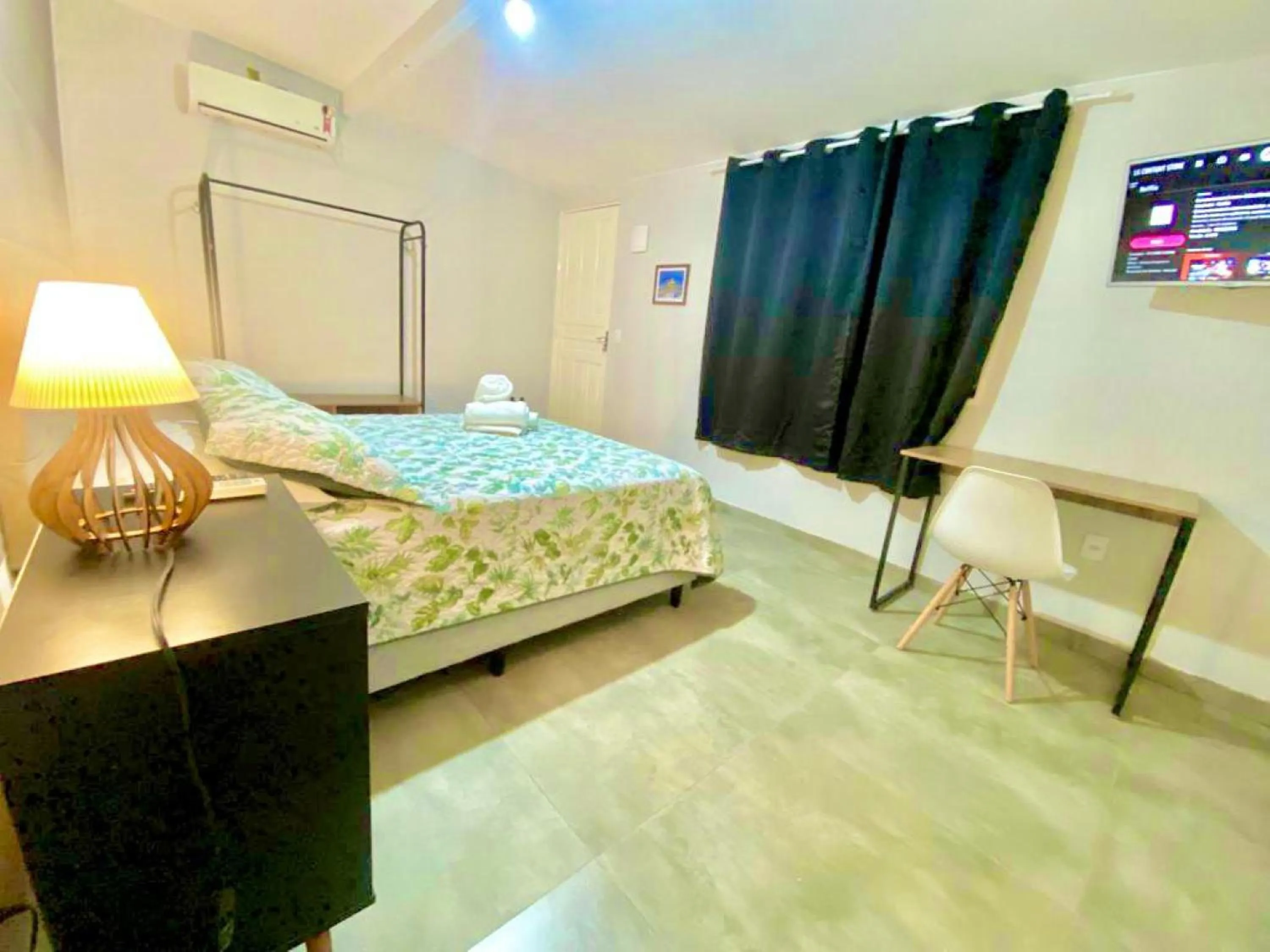 Photo of the whole room, Bed in Garden 437 Suítes