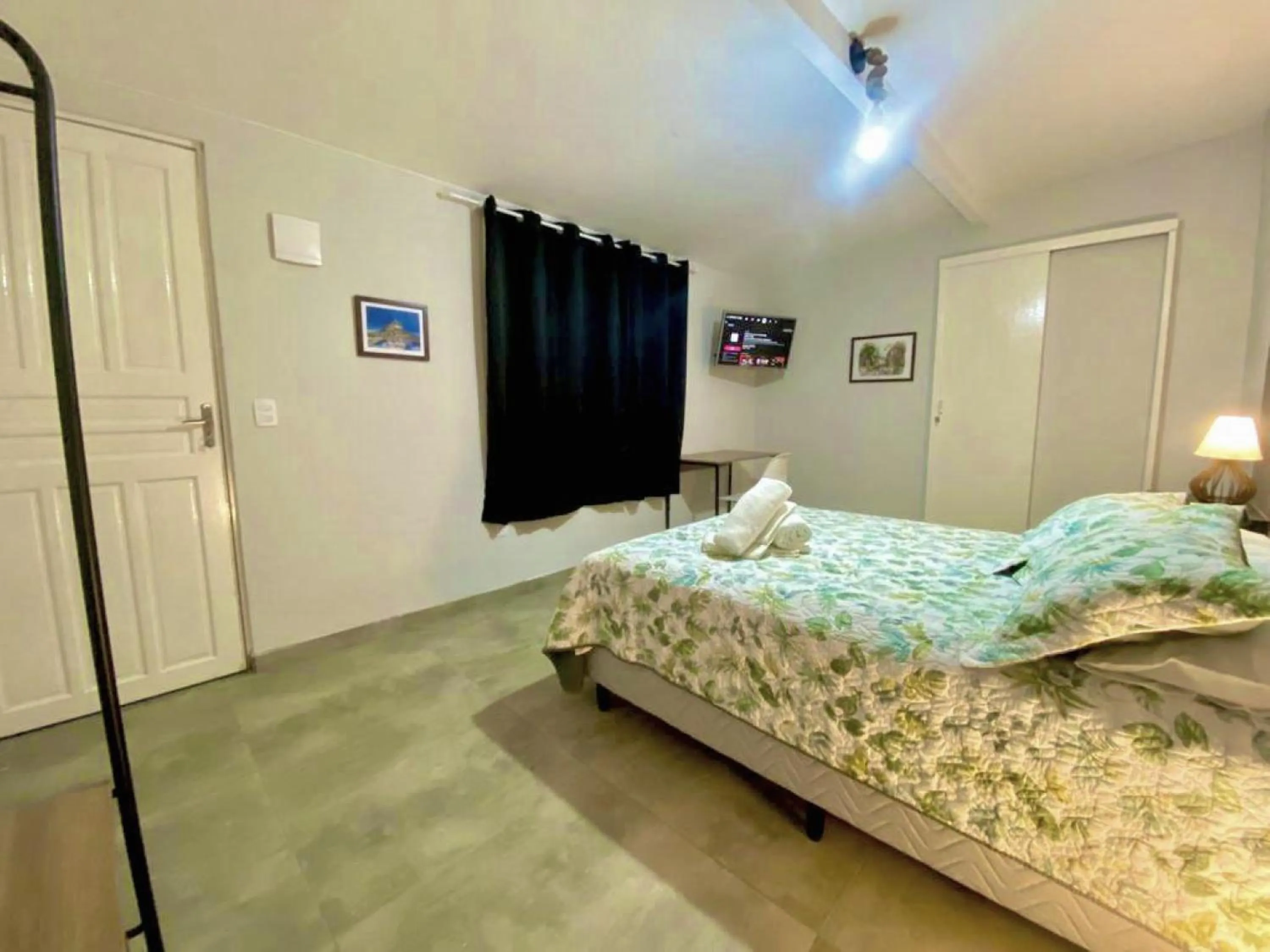 Photo of the whole room, Bed in Garden 437 Suítes