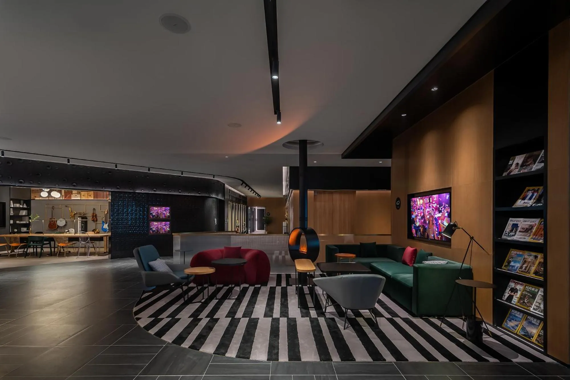 Communal lounge/ TV room in CitiGO Hotel Shenzhen Shekou Cruise Center Seaview Near Taizi Bay K11