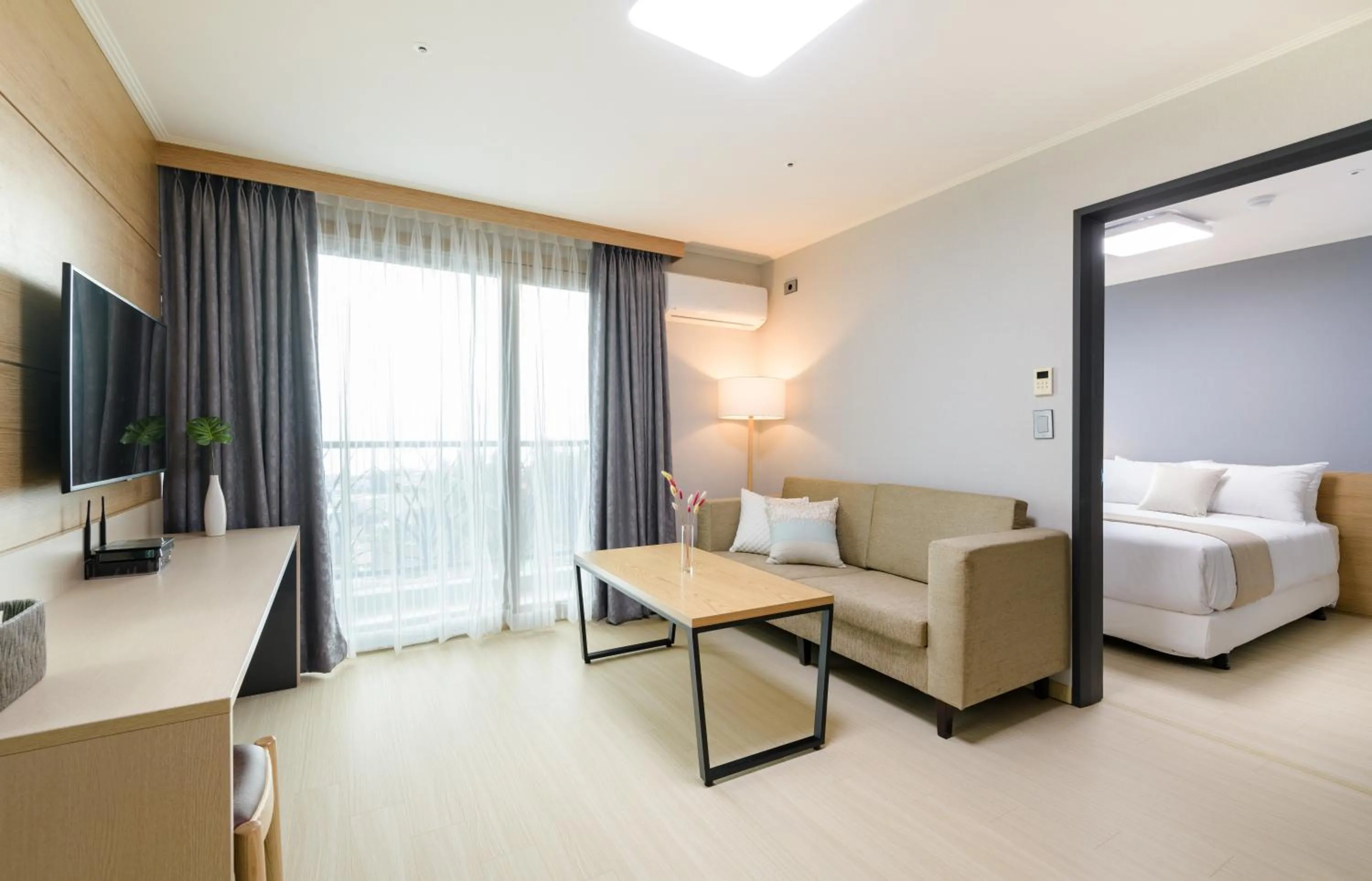 Photo of the whole room, Bed in Seogwipo Worldcup Resort