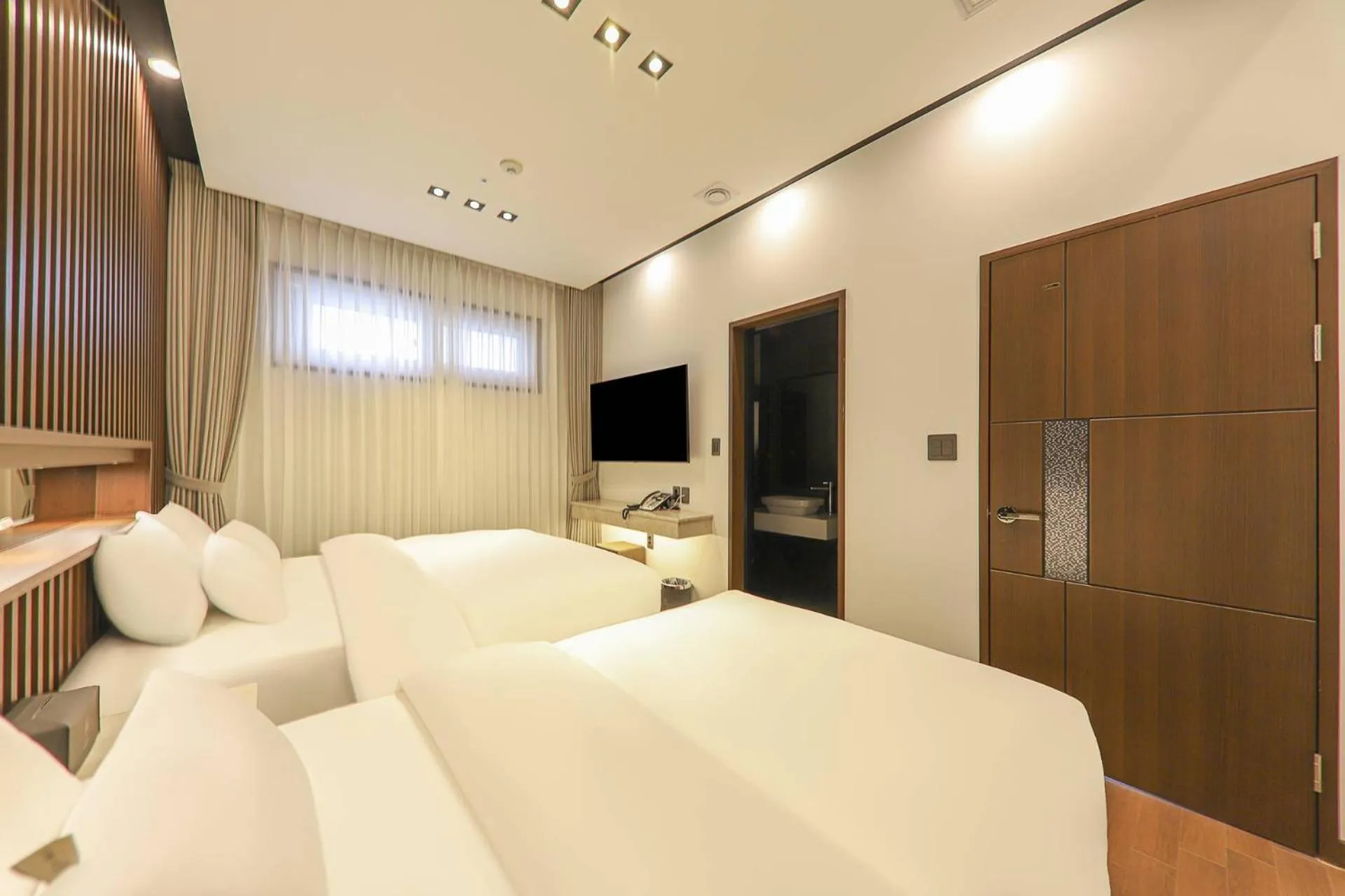 Bed in Hotel Demer Mokpo