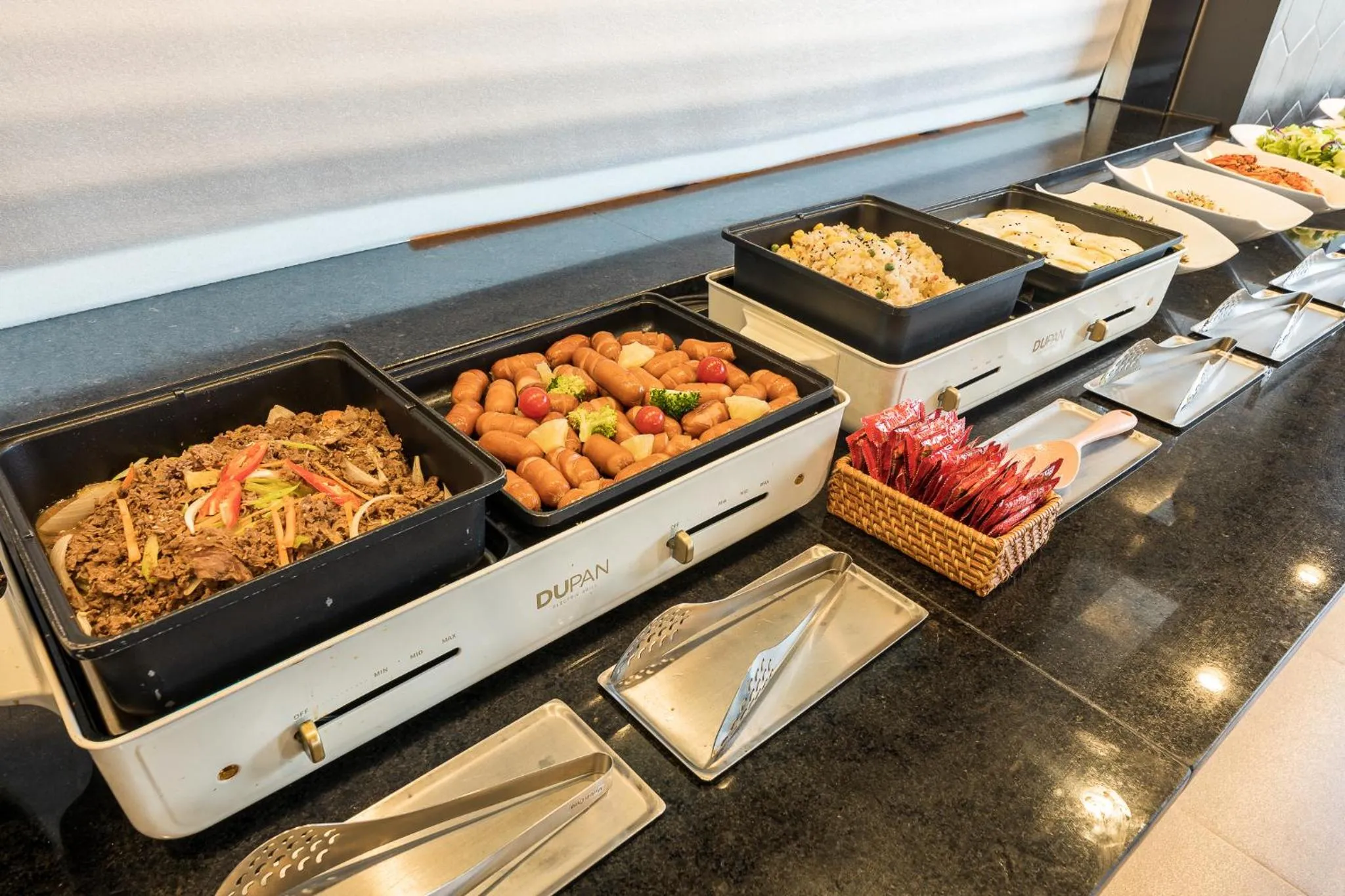 Restaurant/places to eat in Hotel Demer Mokpo