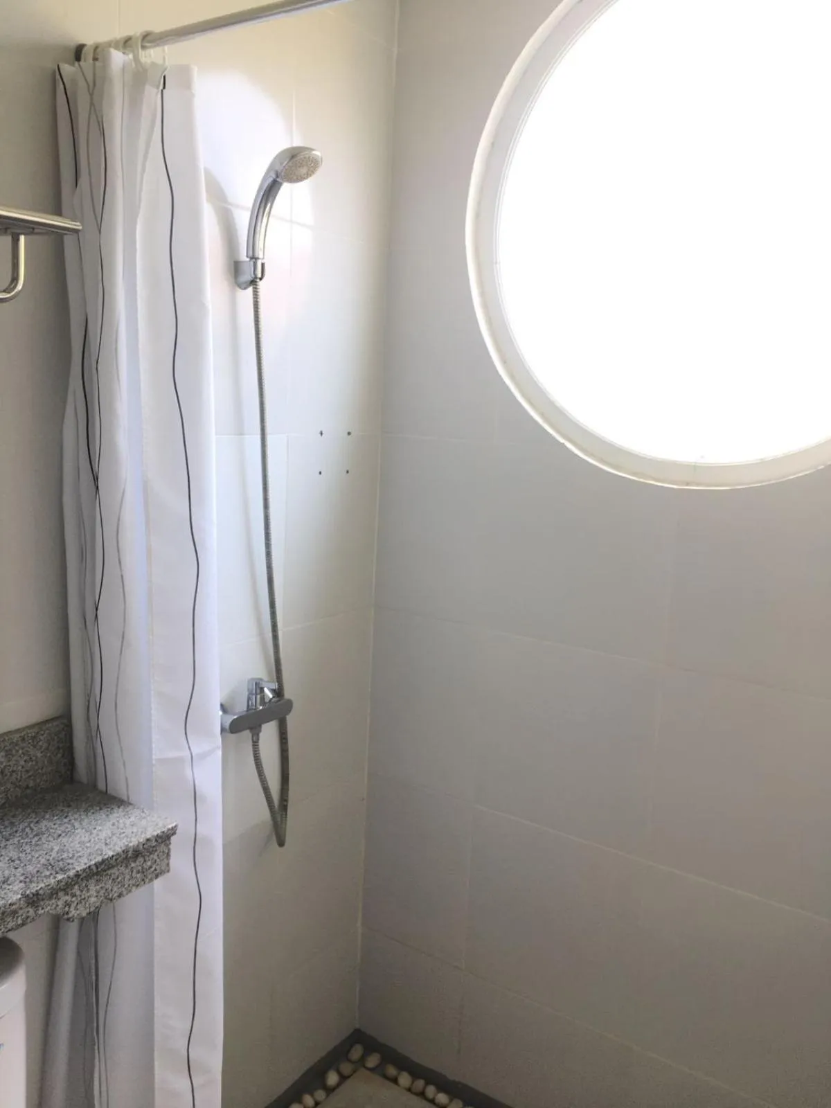 Shower in Graha Wiyata