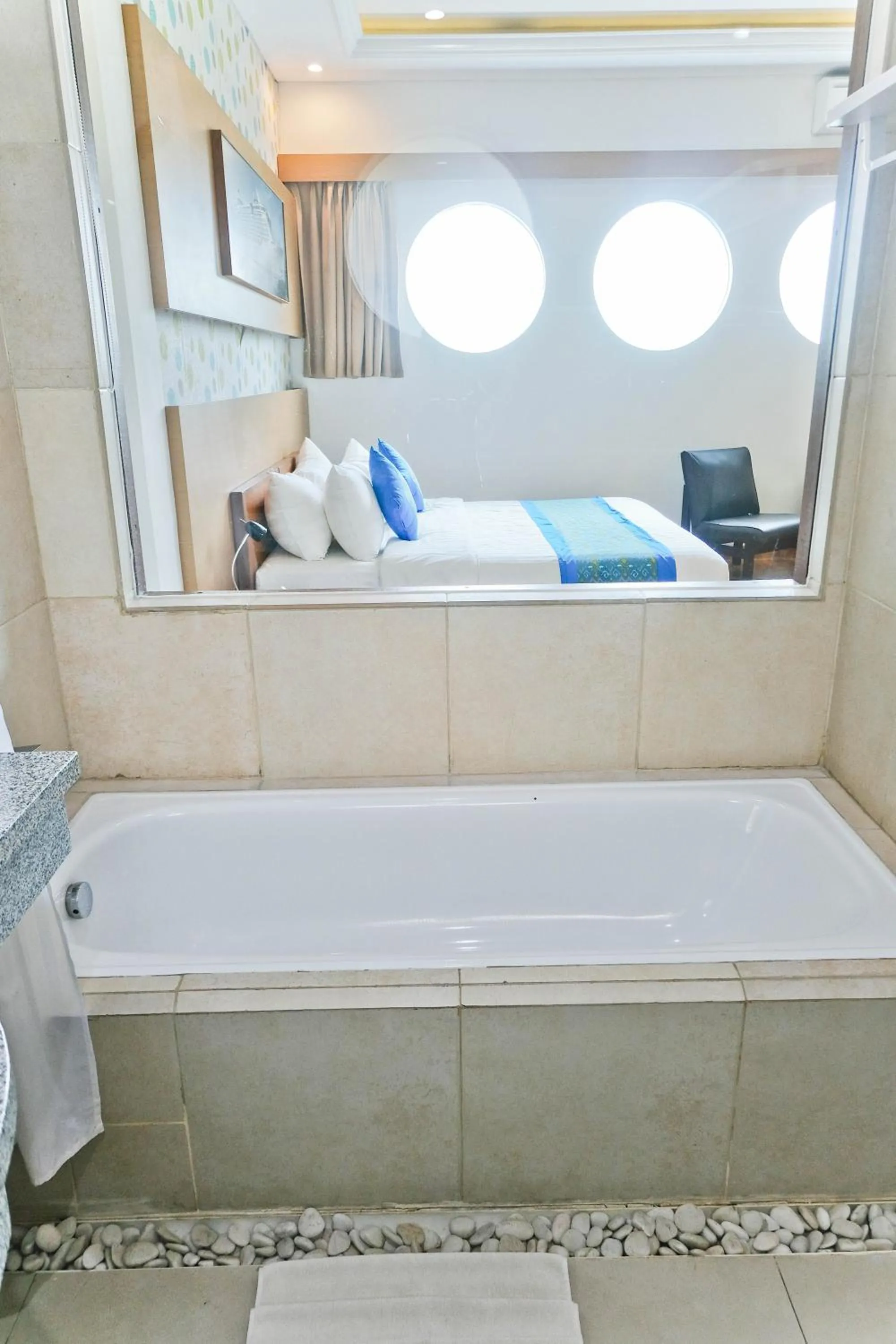 Bath in Graha Wiyata