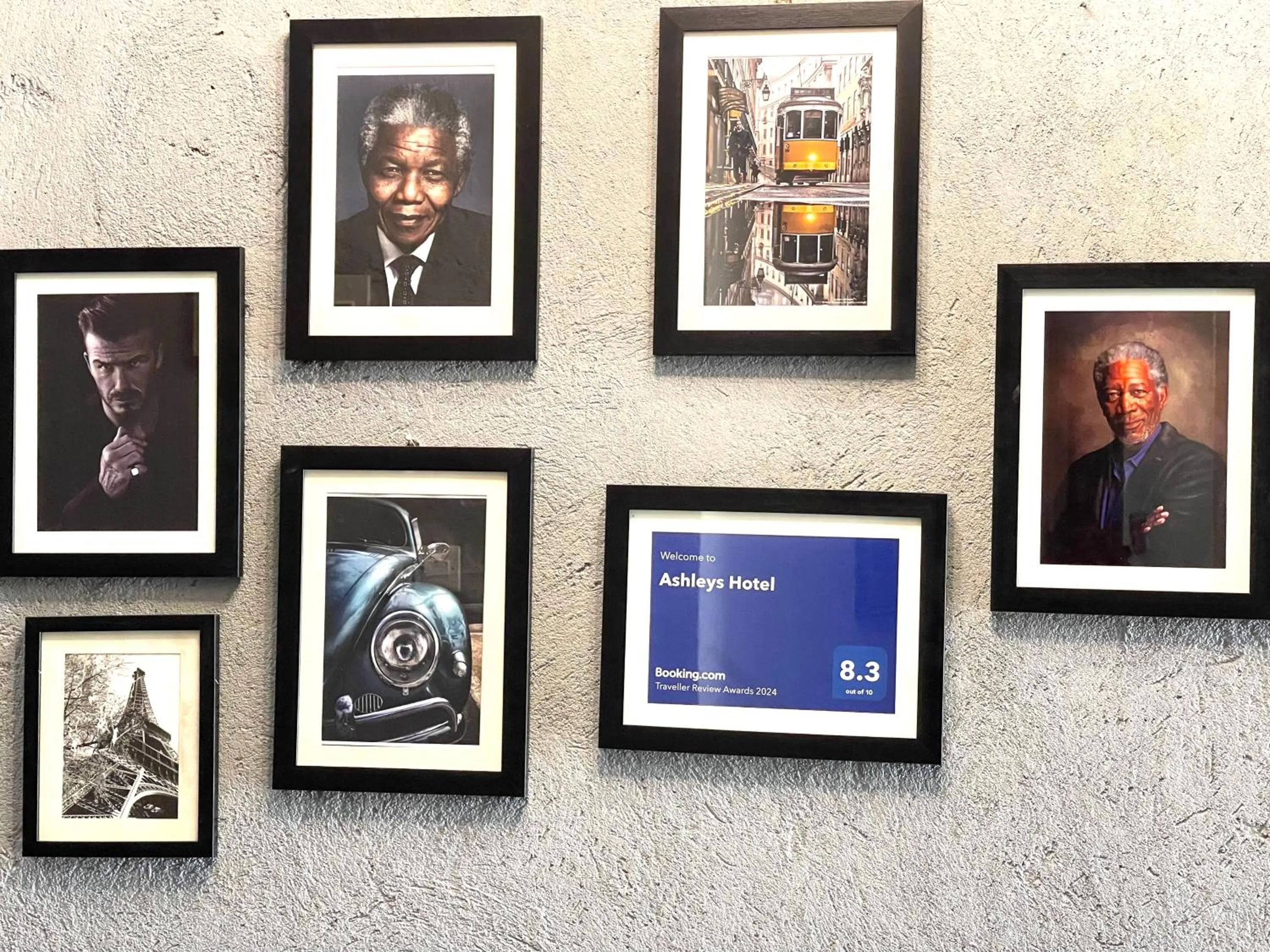 Decorative detail in Ashleys Hotel