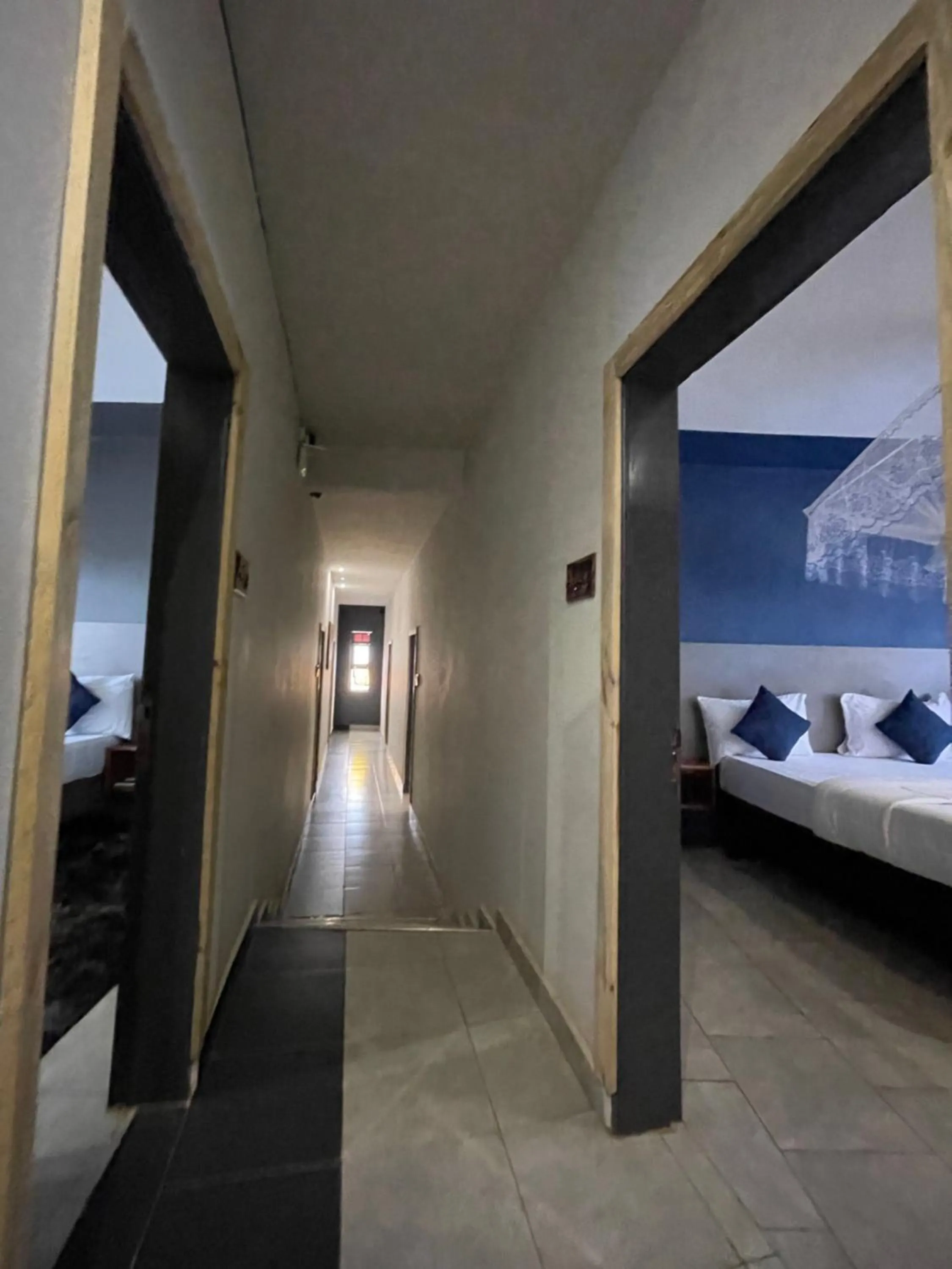 Bedroom, Bed in Ashleys Hotel