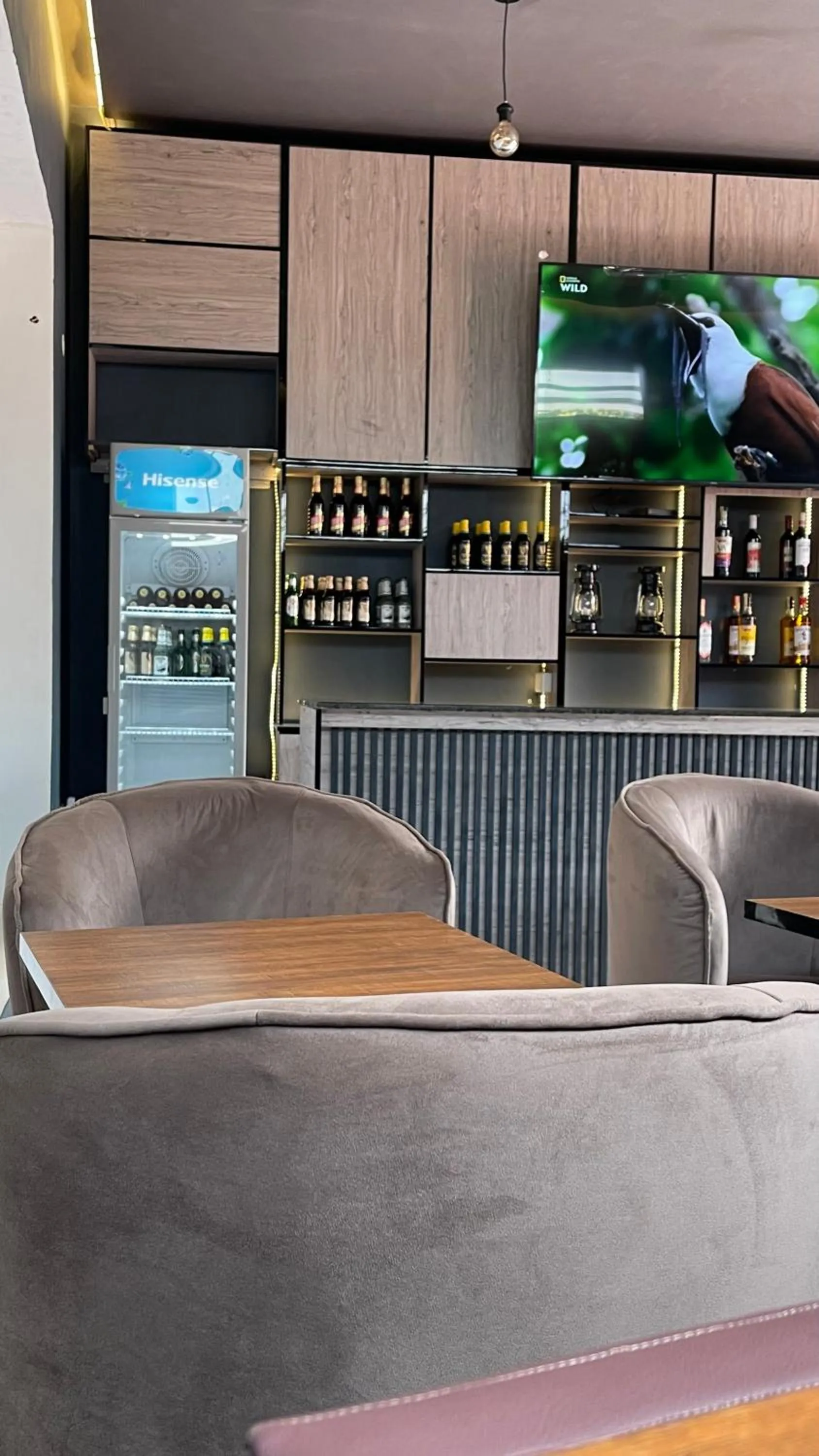 Restaurant/places to eat in Ashleys Hotel