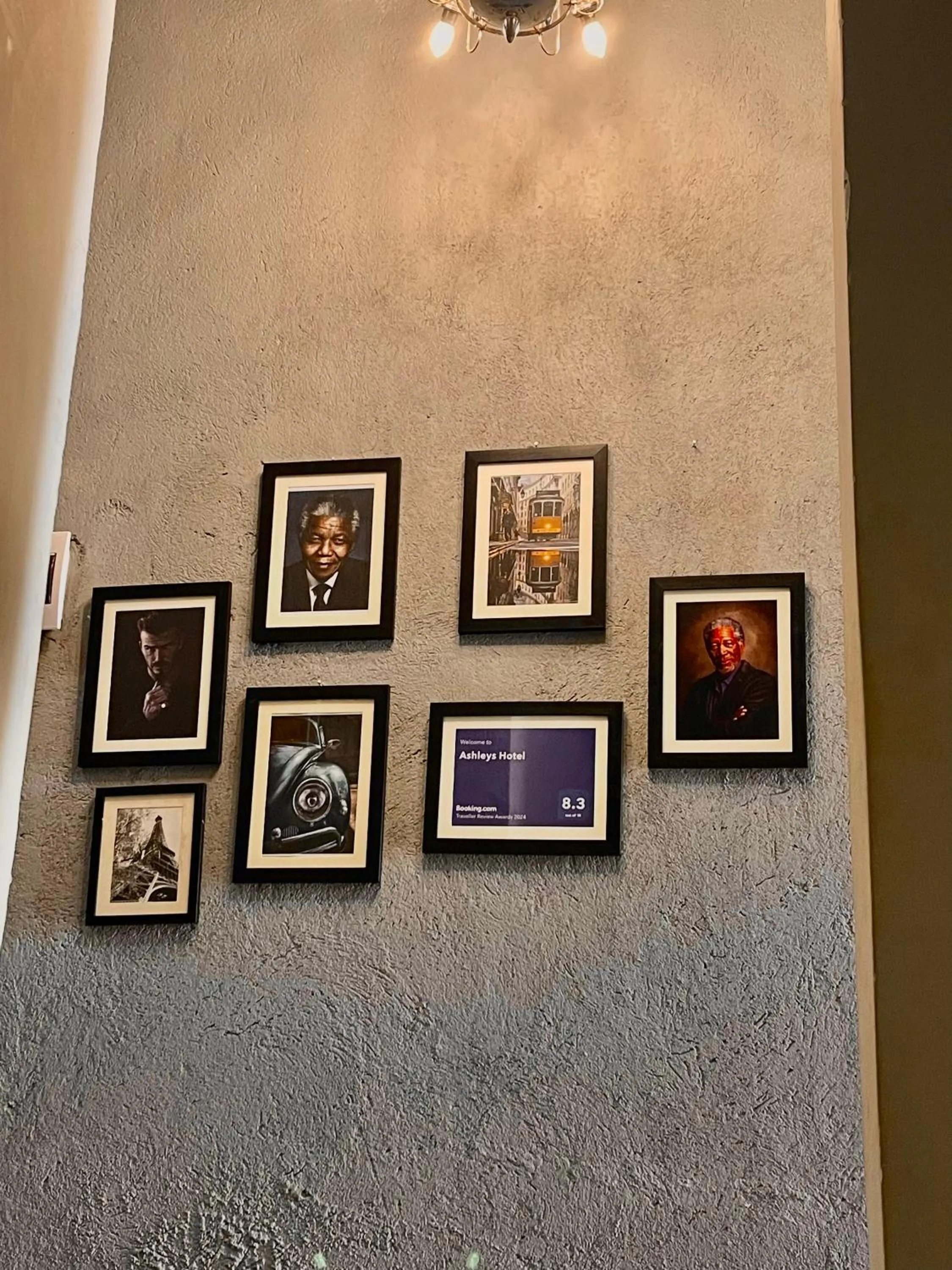 Decorative detail in Ashleys Hotel