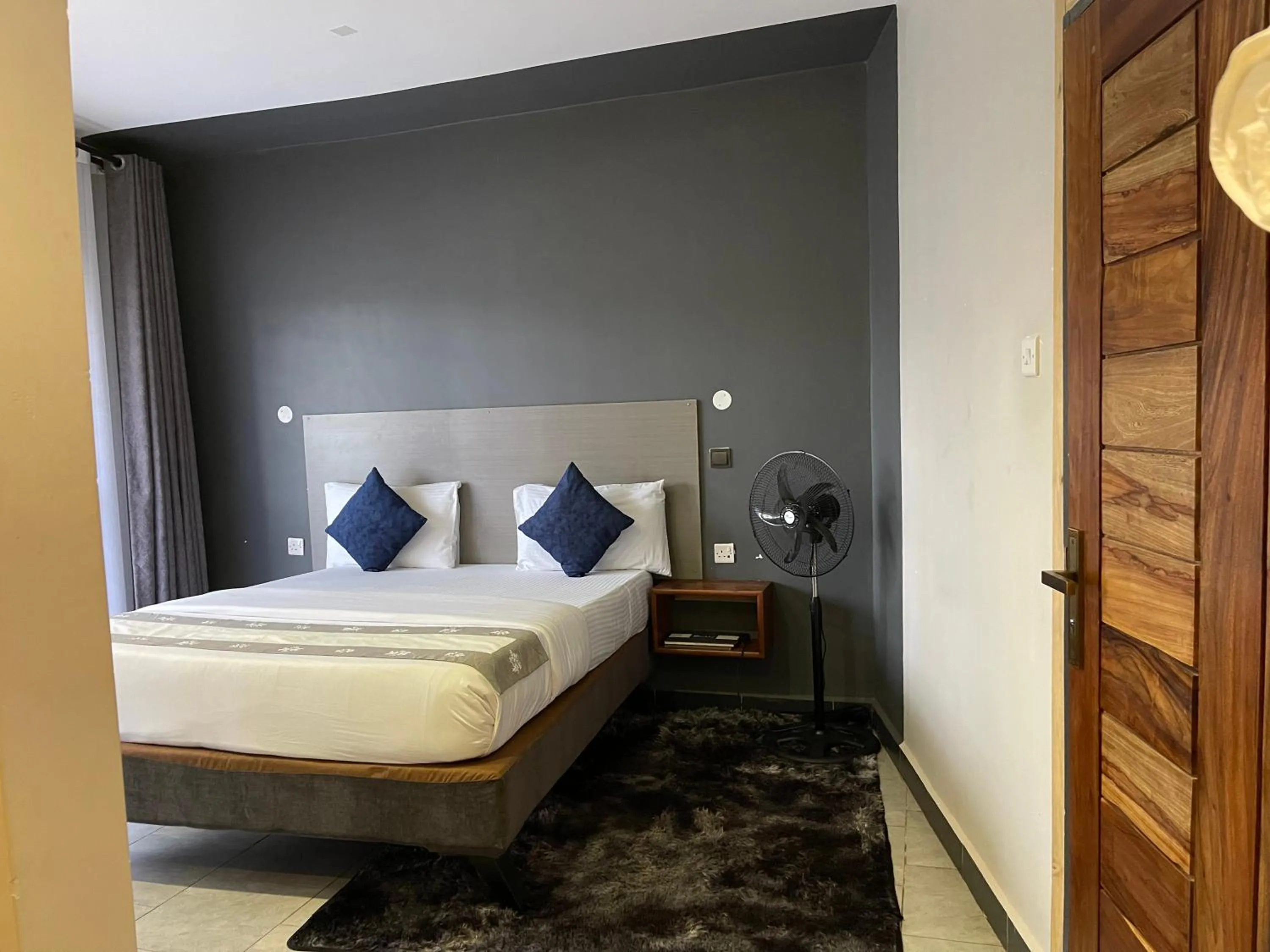 Bed in Ashleys Hotel