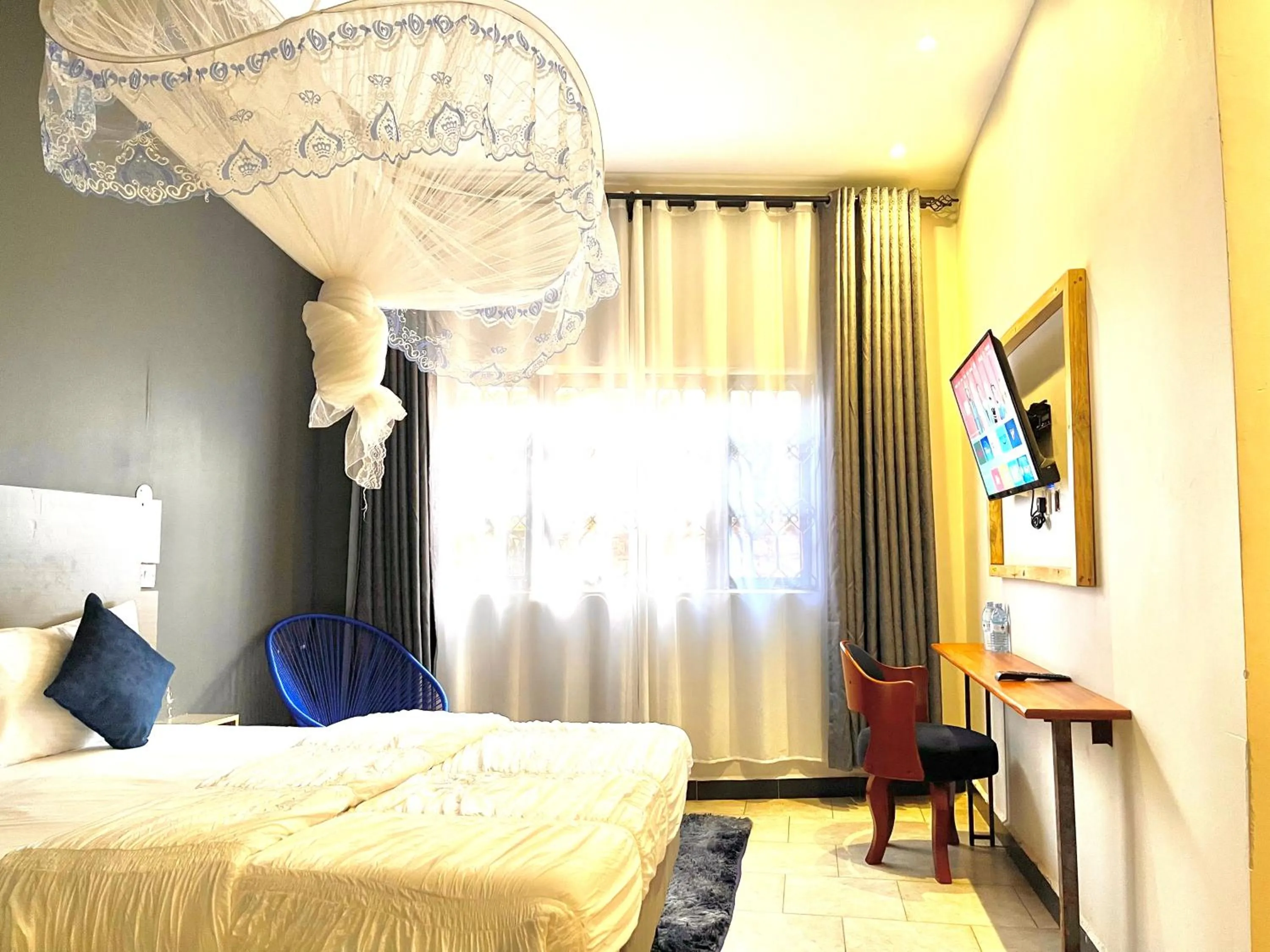 Bed in Ashleys Hotel