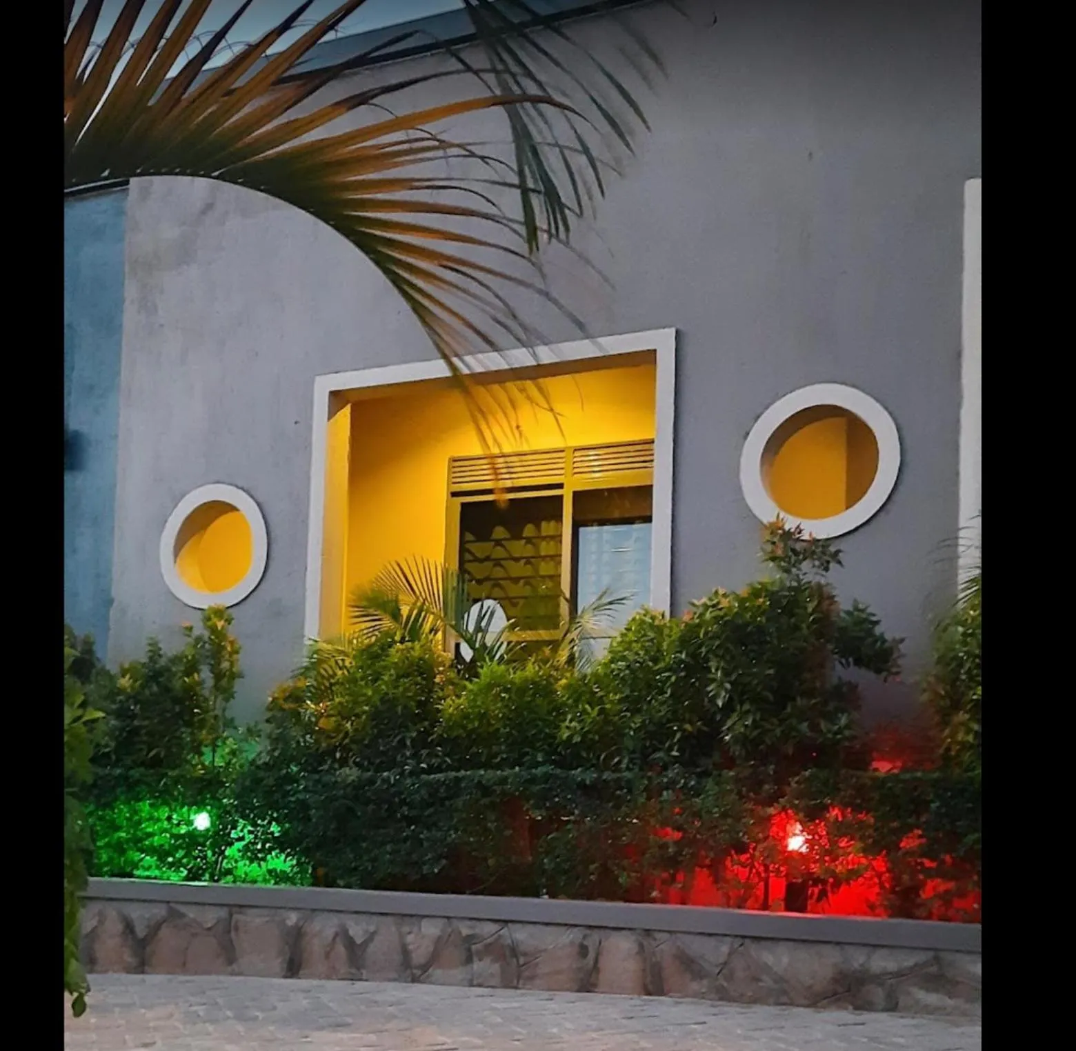 Property building in Ashleys Hotel