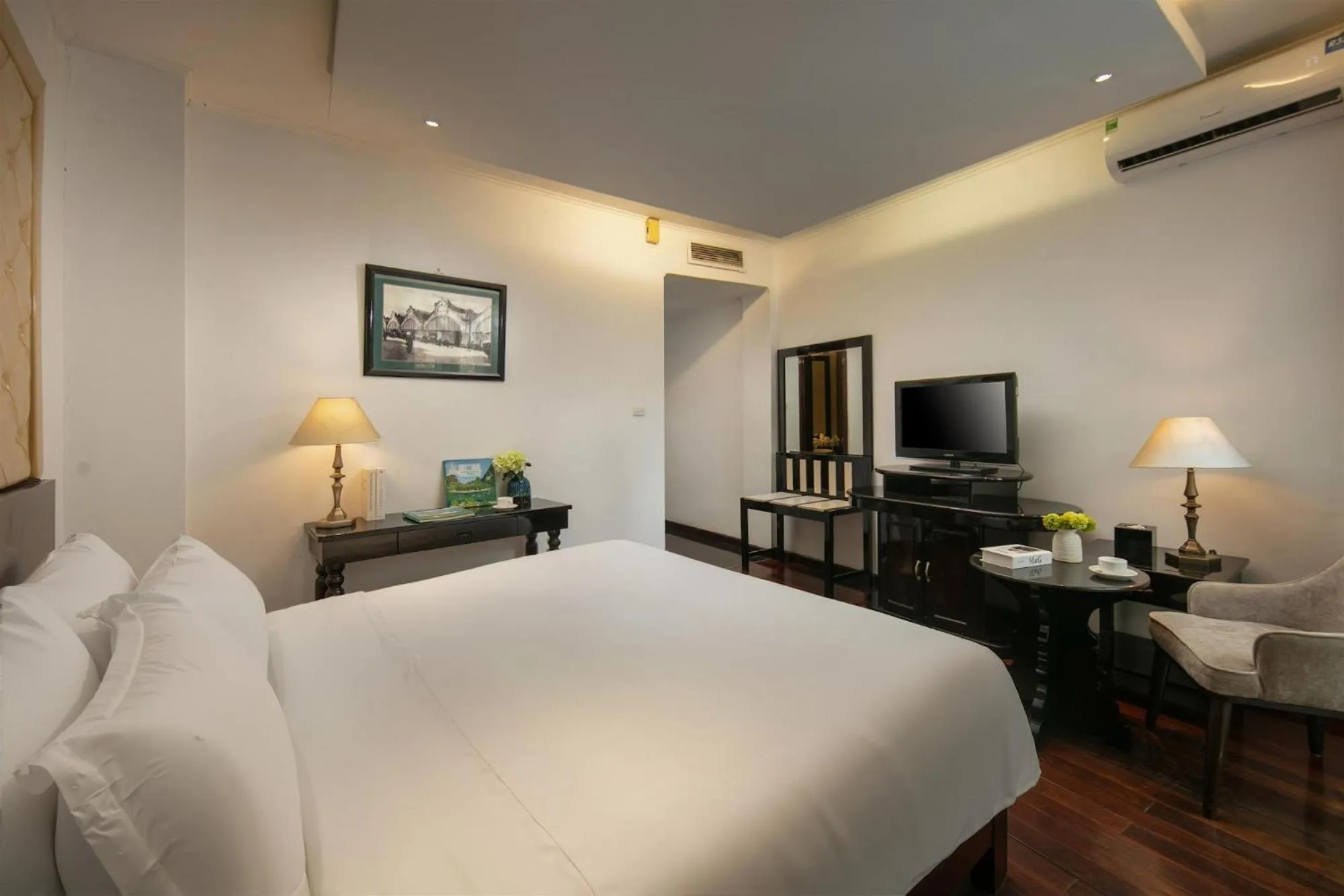 Bed in Hanoi Traveller House