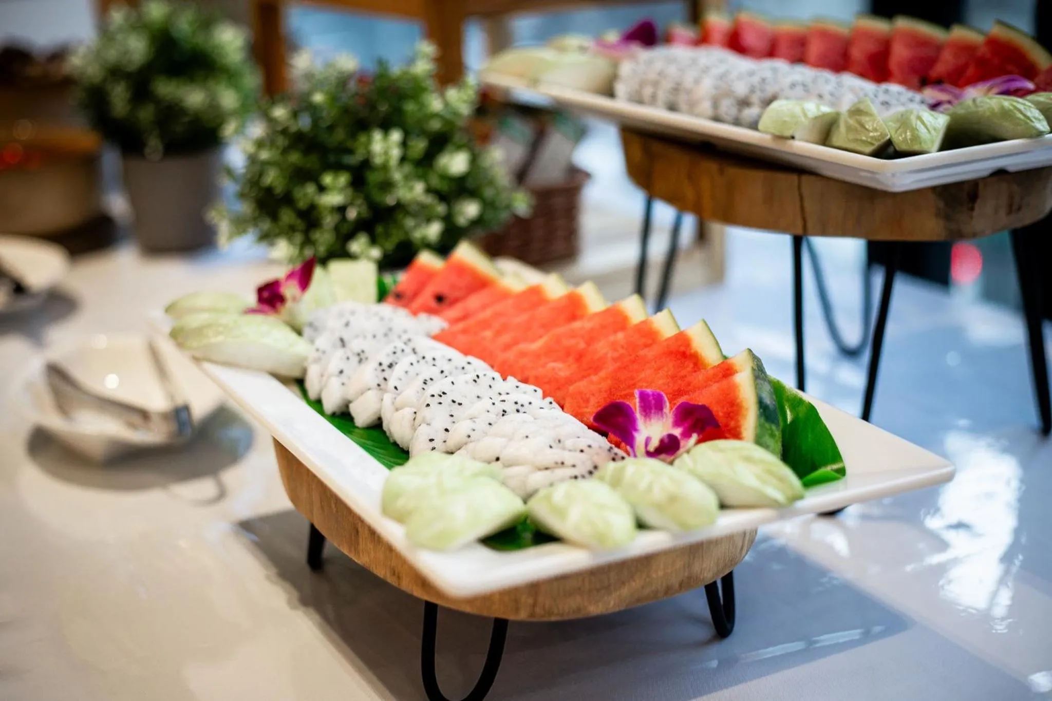 Food and drinks in SAM E Hotel Bangkok Sathorn