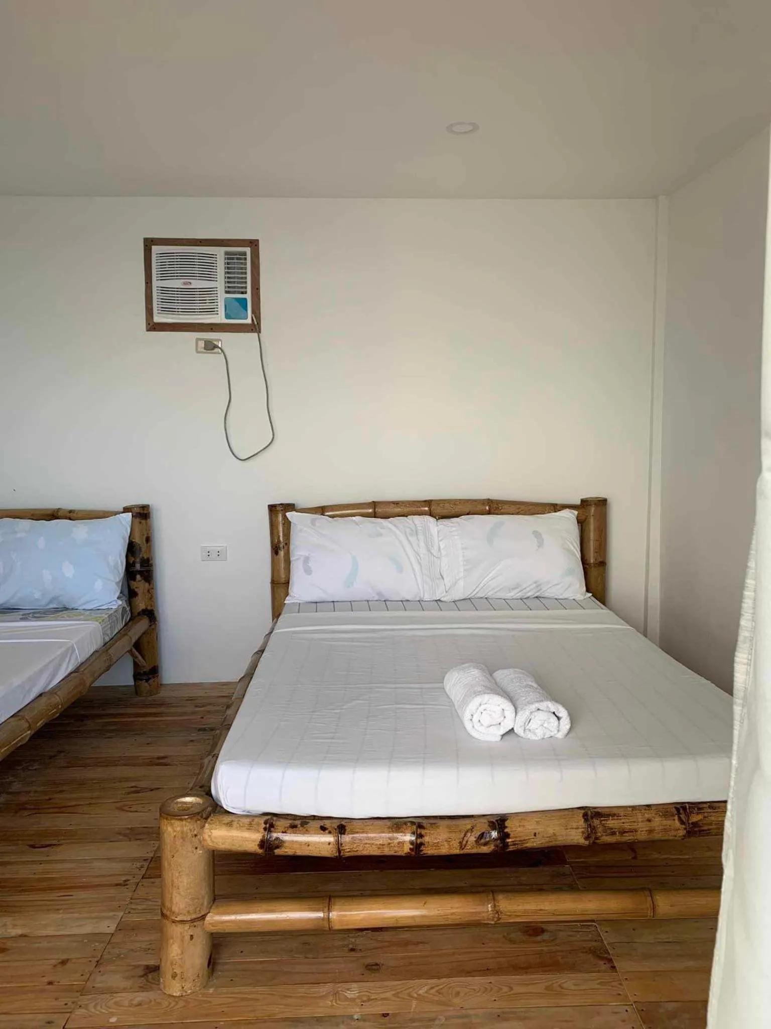 Bed in Casay Beach Huts by HiveRooms