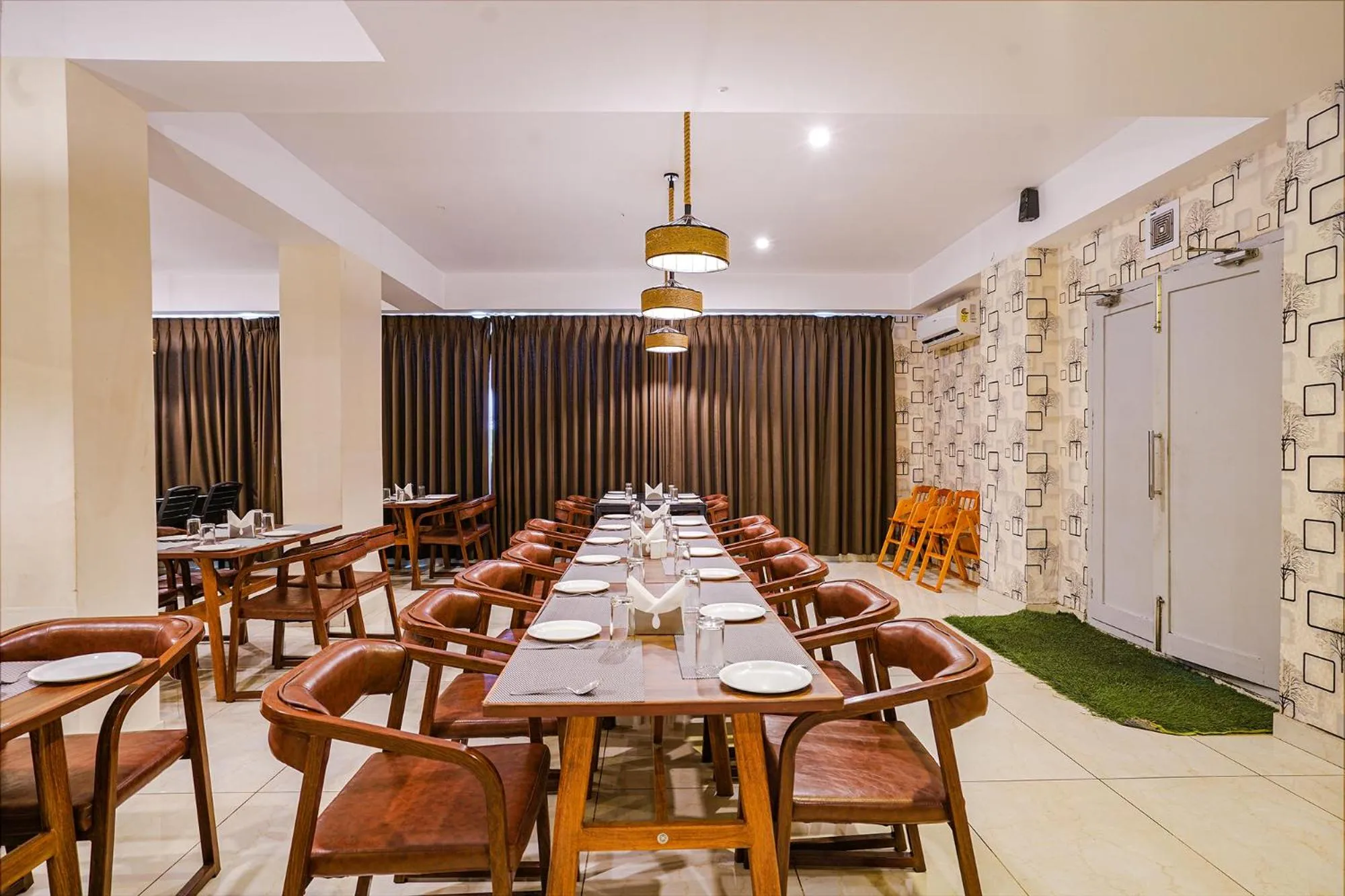 Restaurant/places to eat in FabHotel Prime D Dev - Nr Vijayawada Club