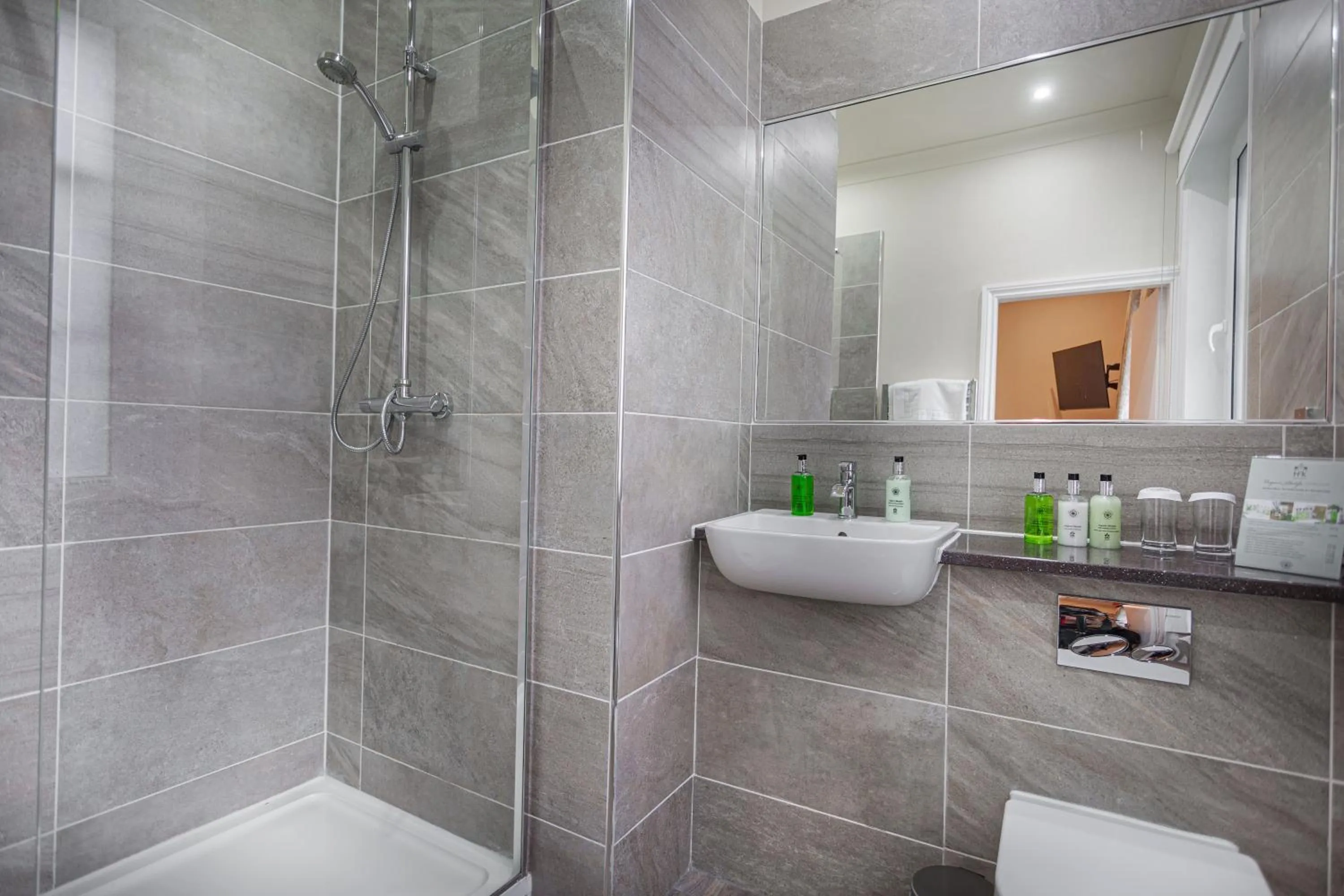 Bathroom in The Wynnstay Hotel, Oswestry, Shropshire - The Coaching Inn Group