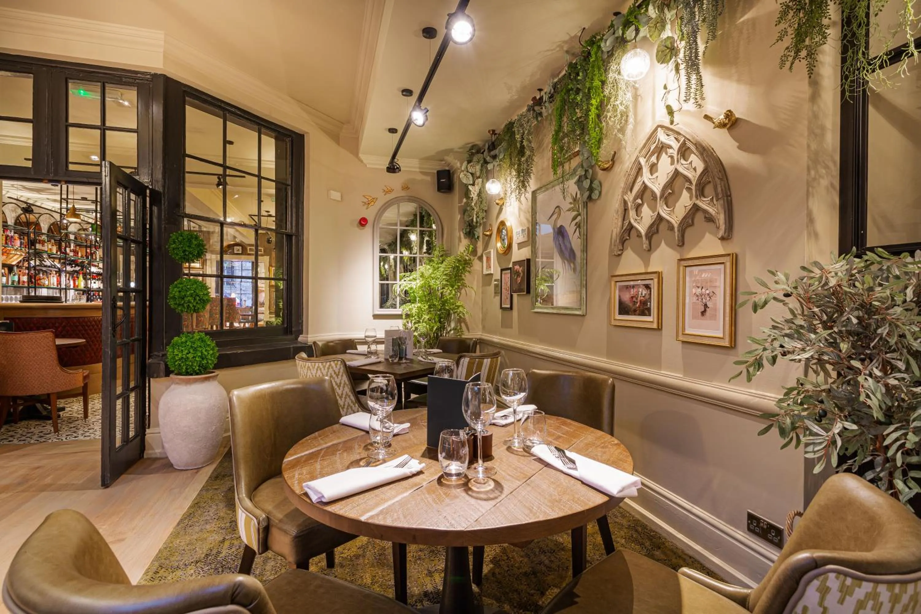 Restaurant/places to eat in The Wynnstay Hotel, Oswestry, Shropshire - The Coaching Inn Group