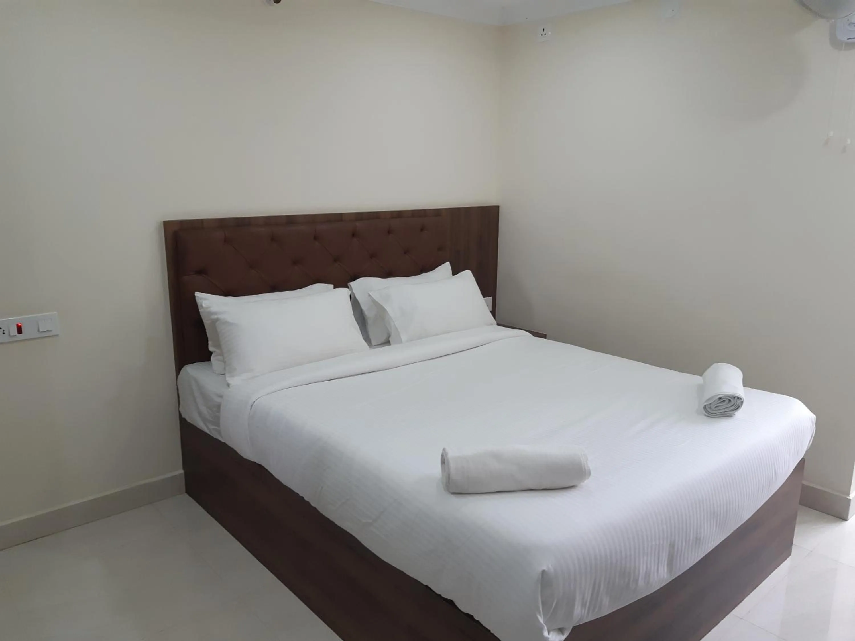 Photo of the whole room, Bed in CNR Residency, Madanapalle