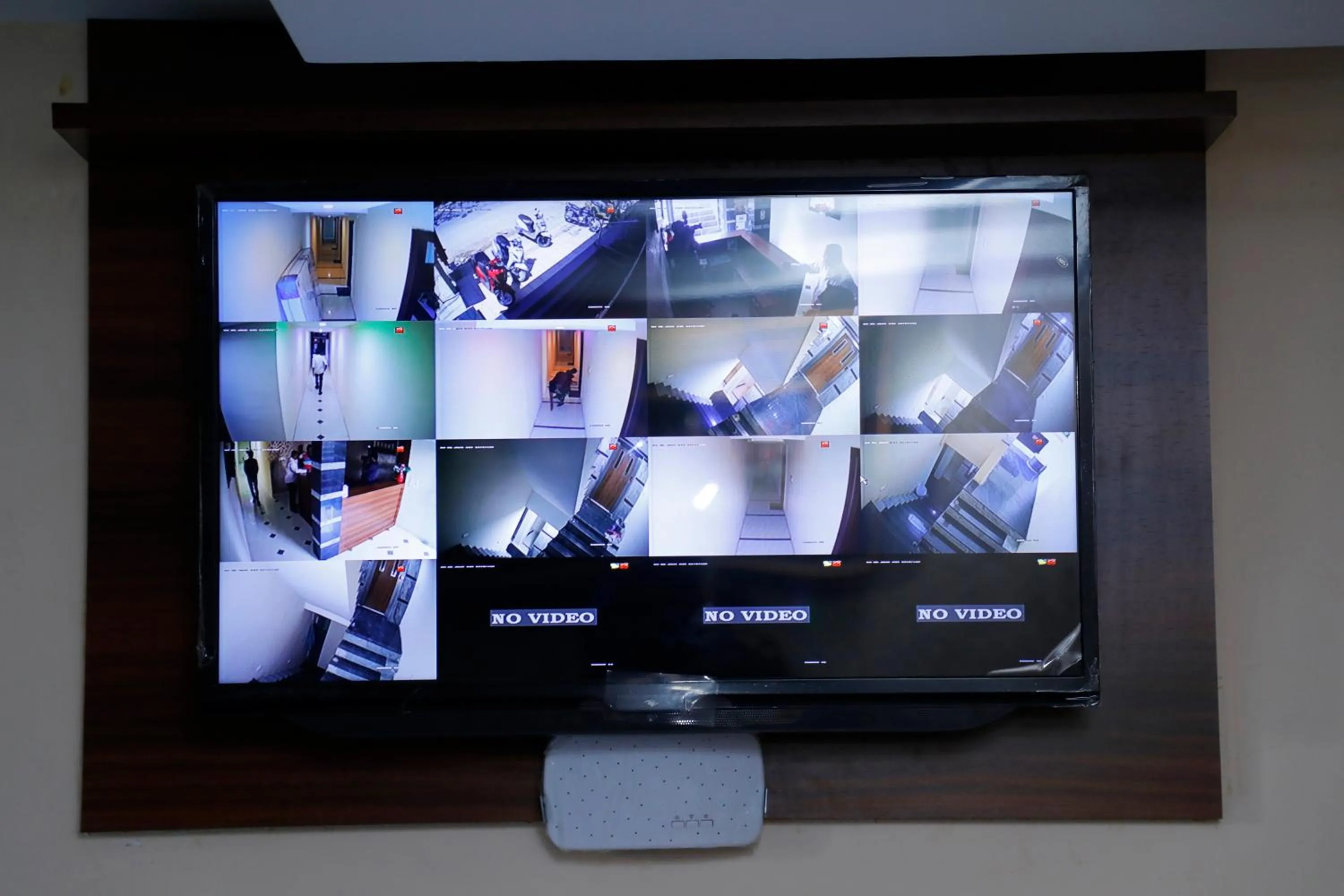 Communal lounge/ TV room in CNR Residency, Madanapalle