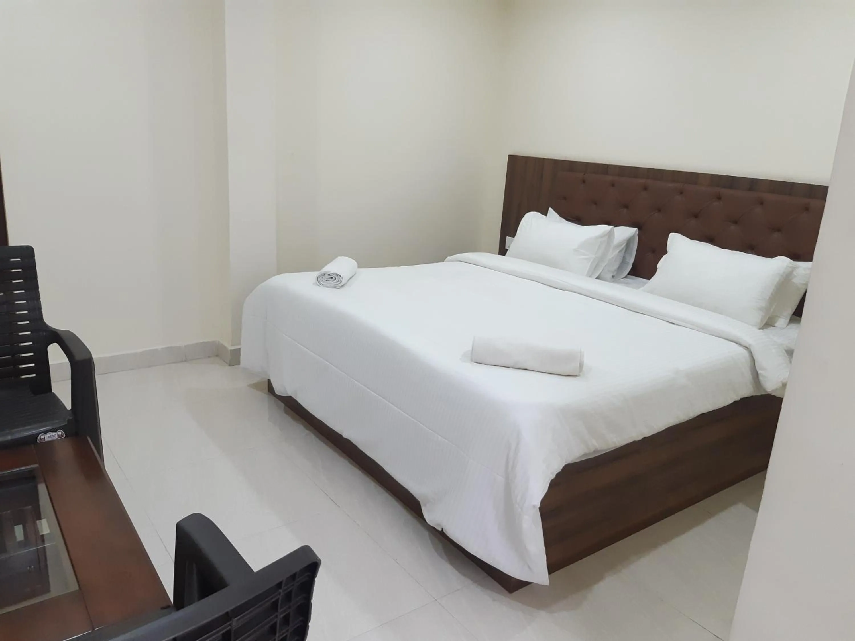 Photo of the whole room, Bed in CNR Residency, Madanapalle