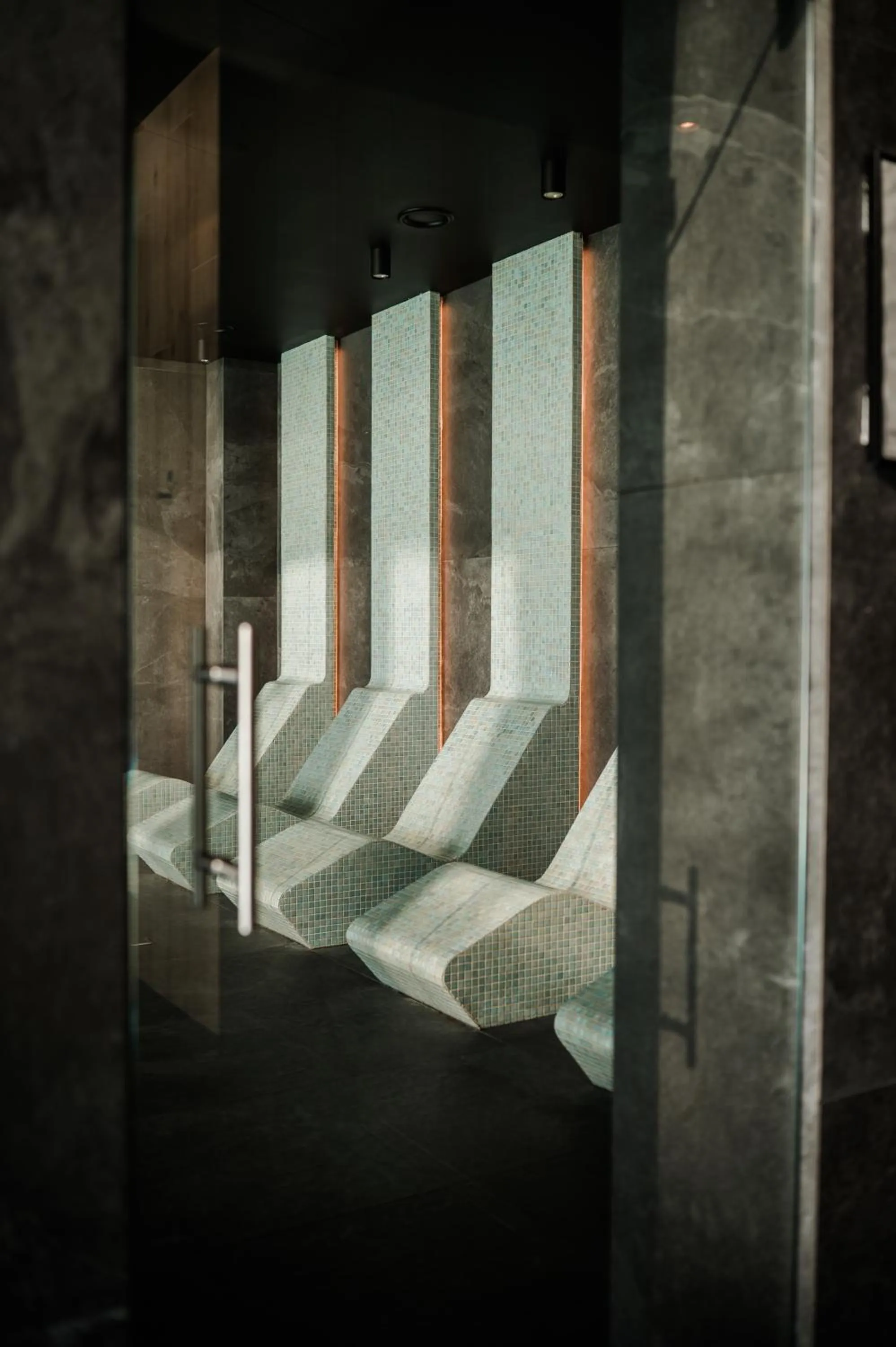 Swimming pool, Bed in Złoty Horyzont Resort Szklarska Poręba