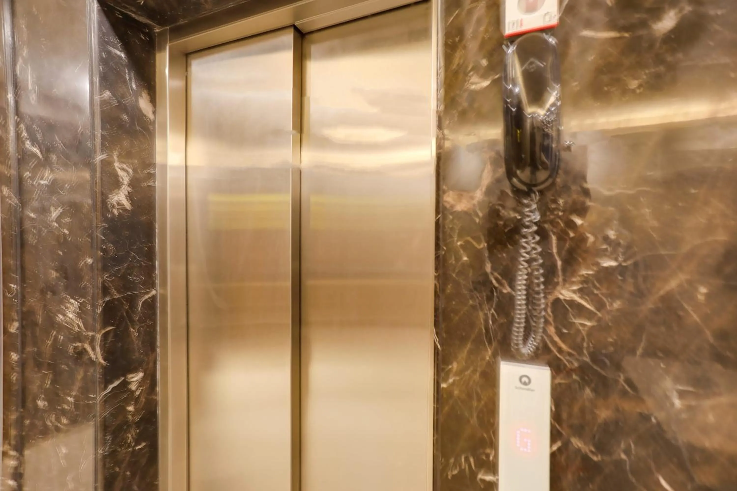 Facade/entrance in Super Townhouse MA-32