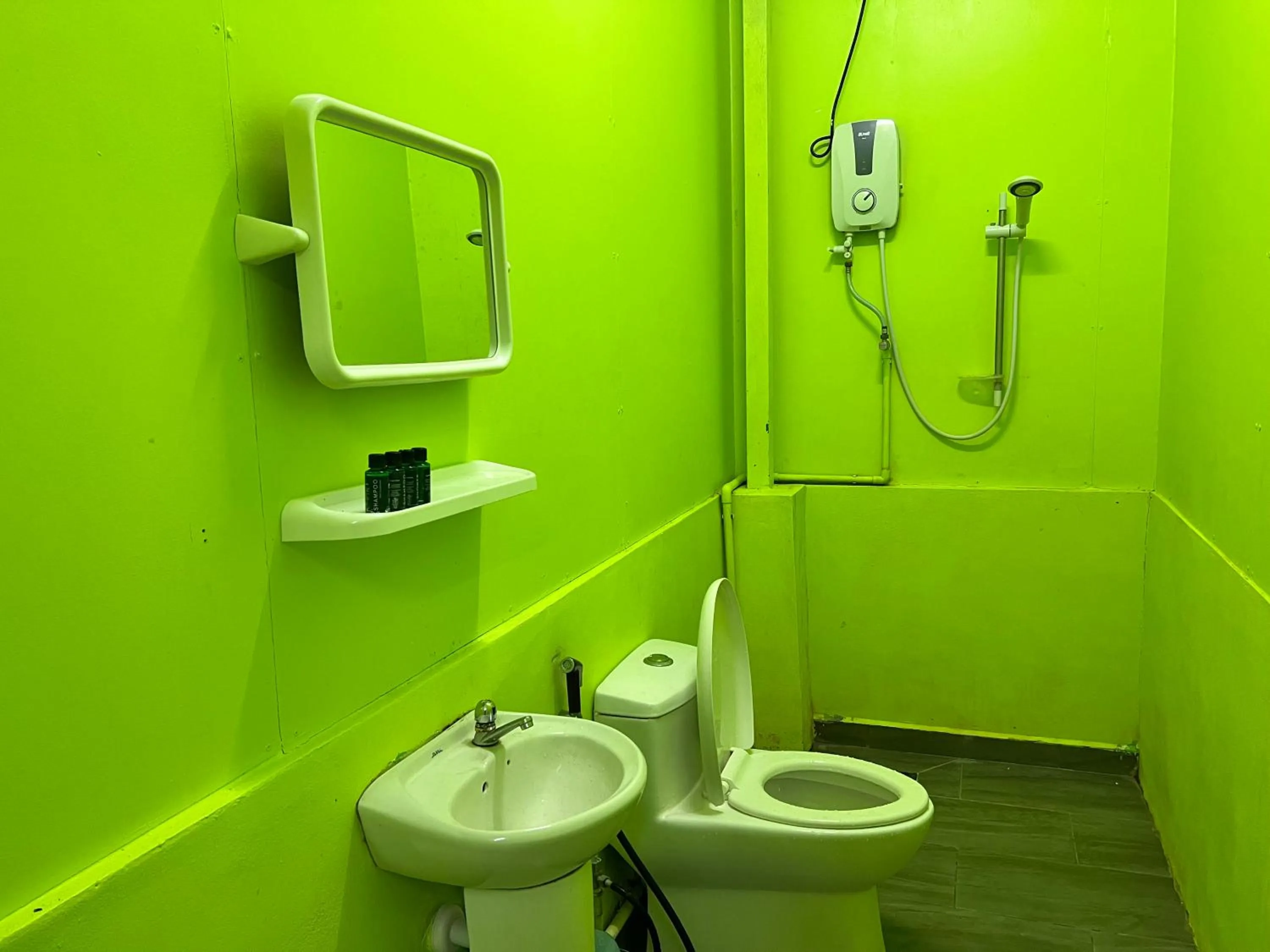 Toilet in Padang Besar Green Inn