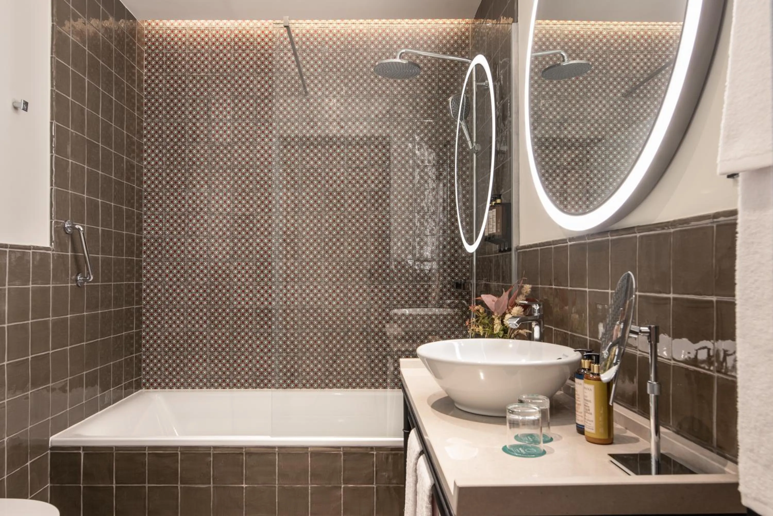 Bathroom in Áurea Toledo by Eurostars Hotel company