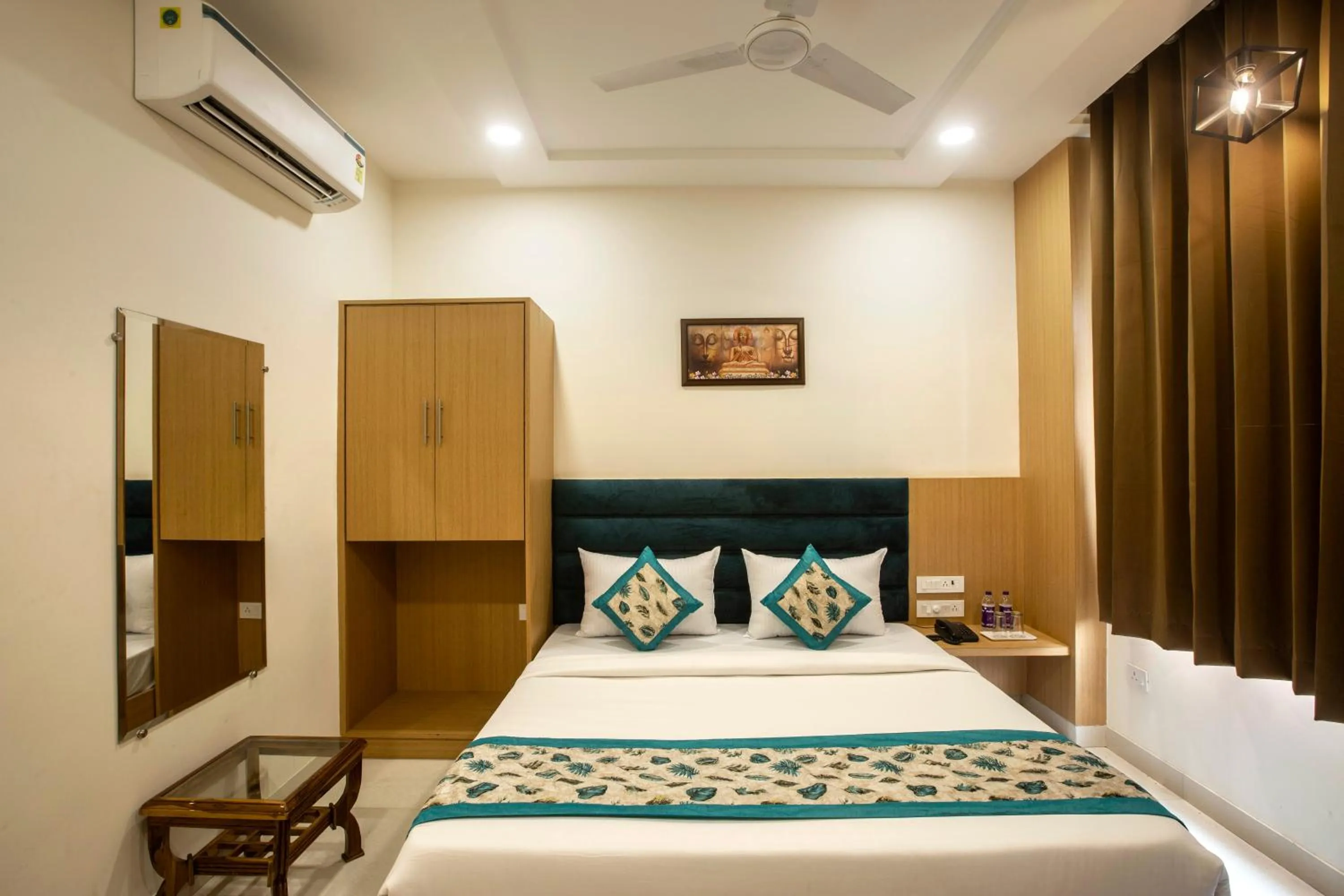 Bedroom, Bed in Regalia Grand By Delight Stay