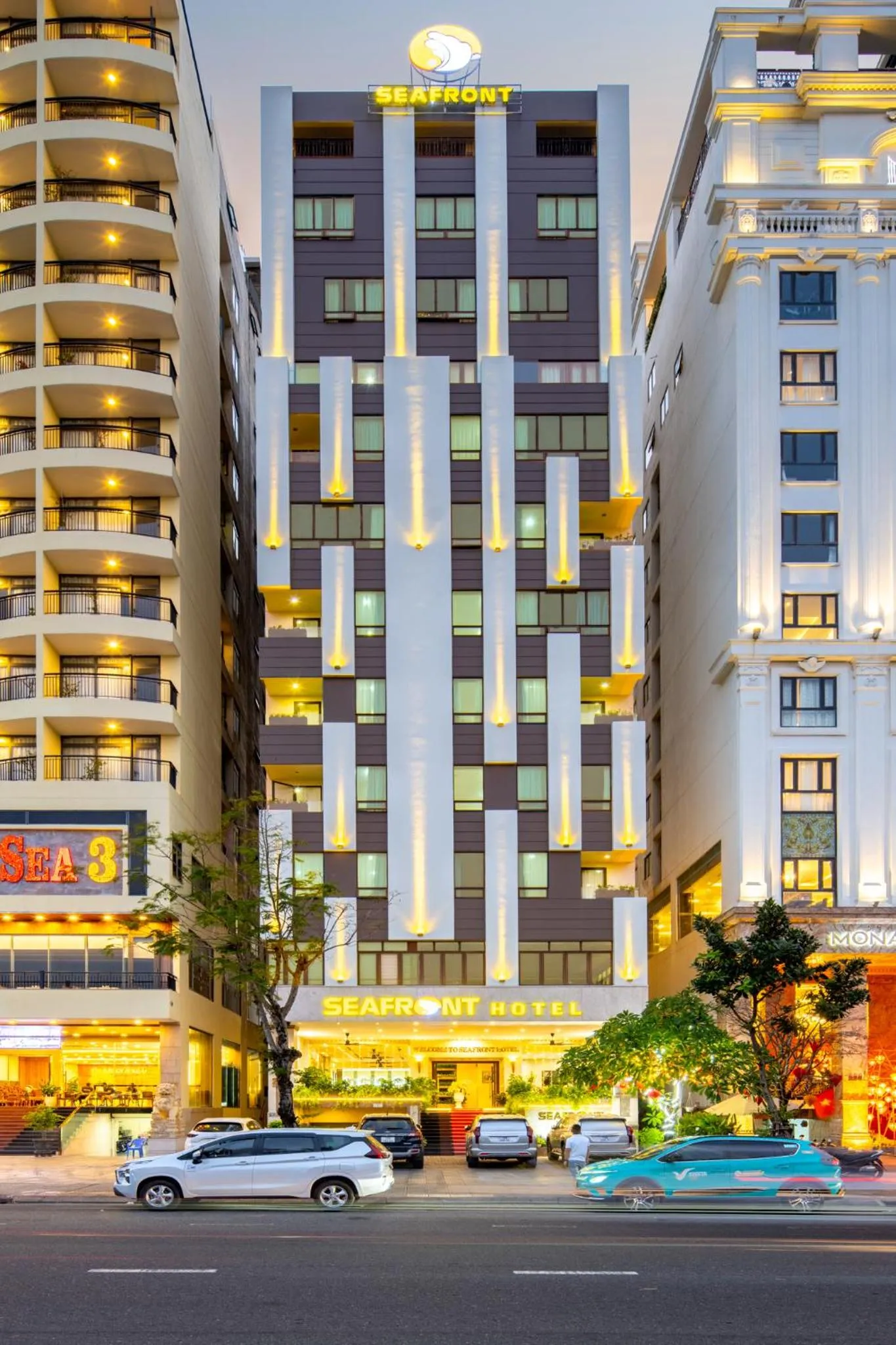 SeaFront Hotel DaNang